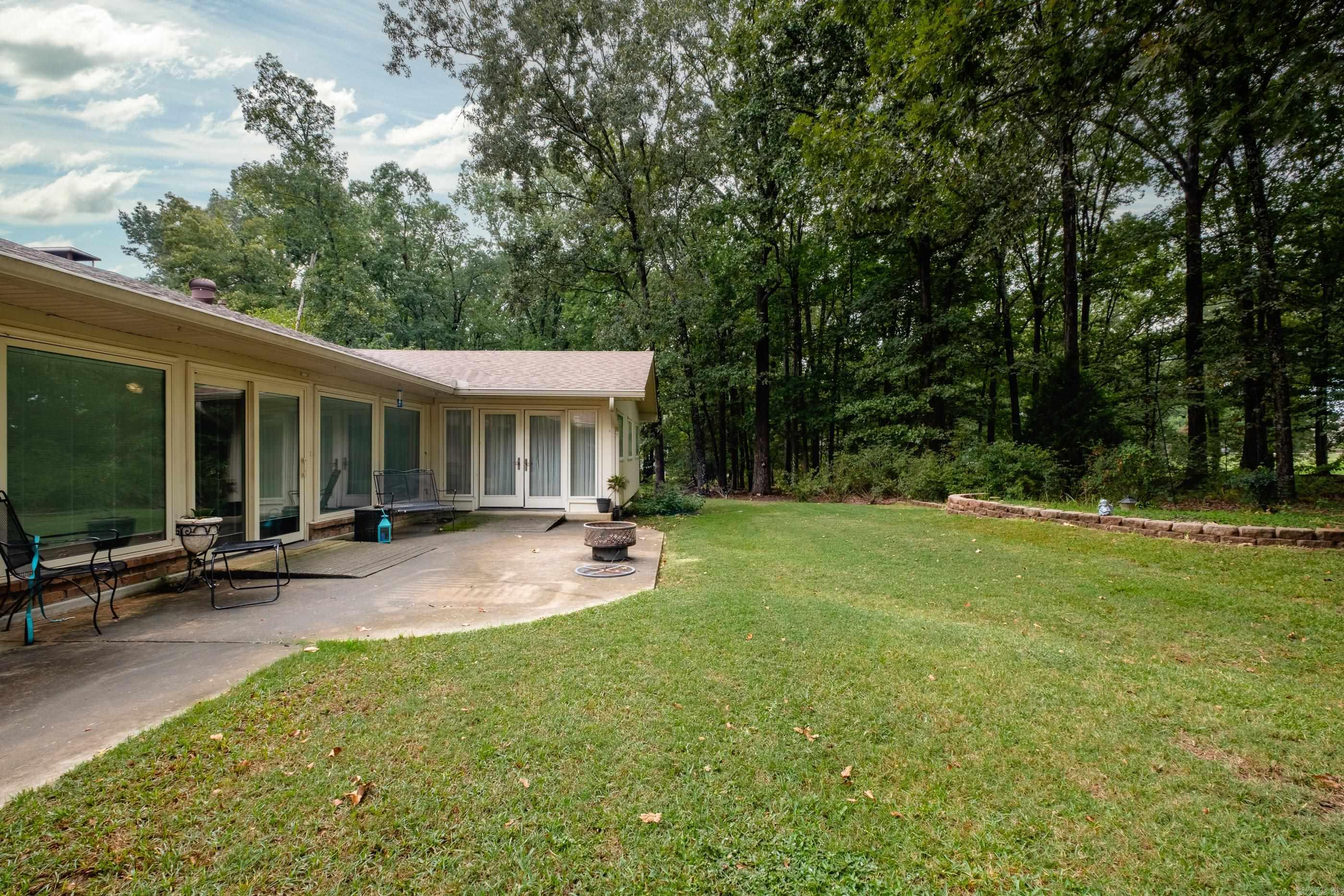 MAUMELLE CLUB MANOR TO CRYSTAL - Residential