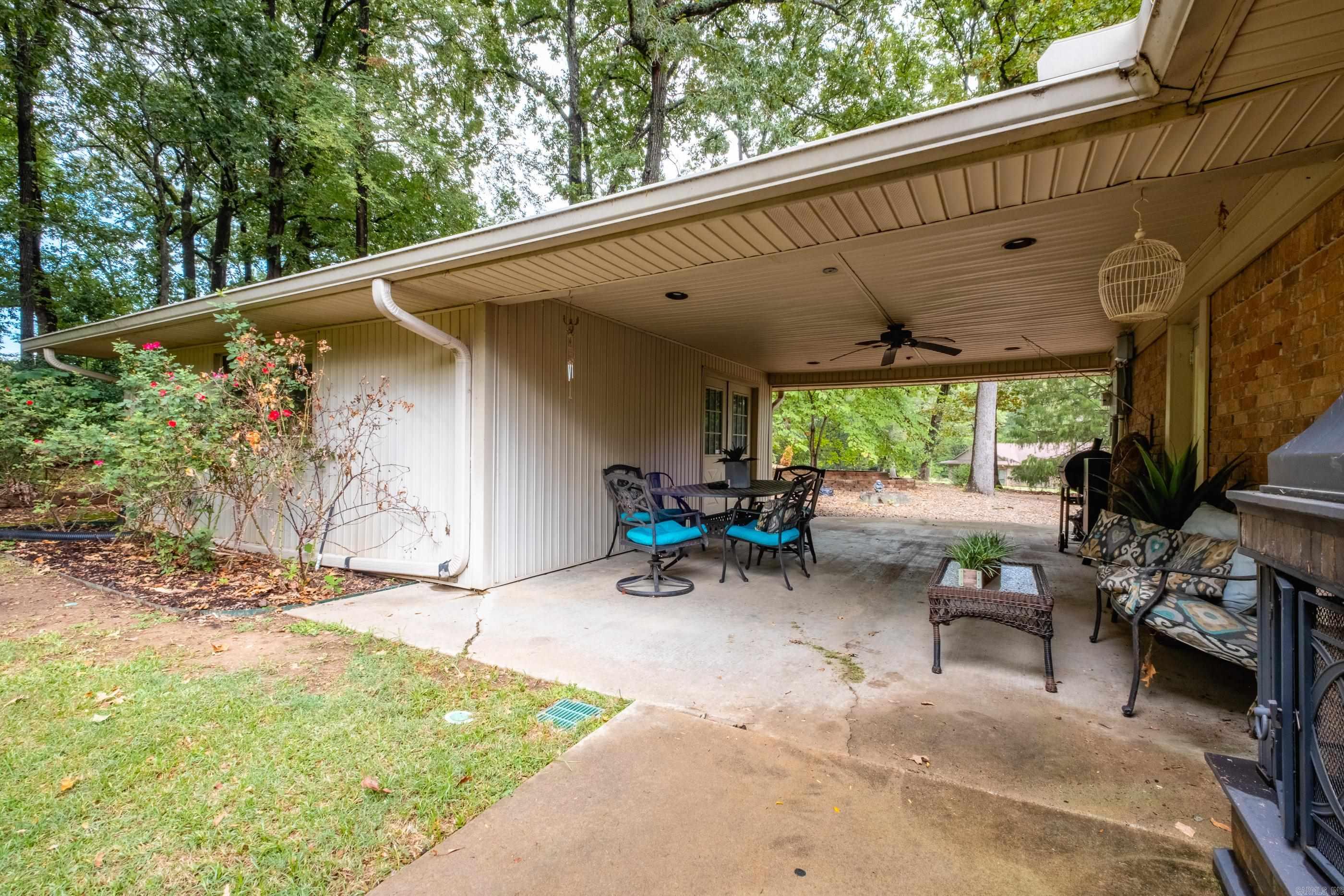 MAUMELLE CLUB MANOR TO CRYSTAL - Residential