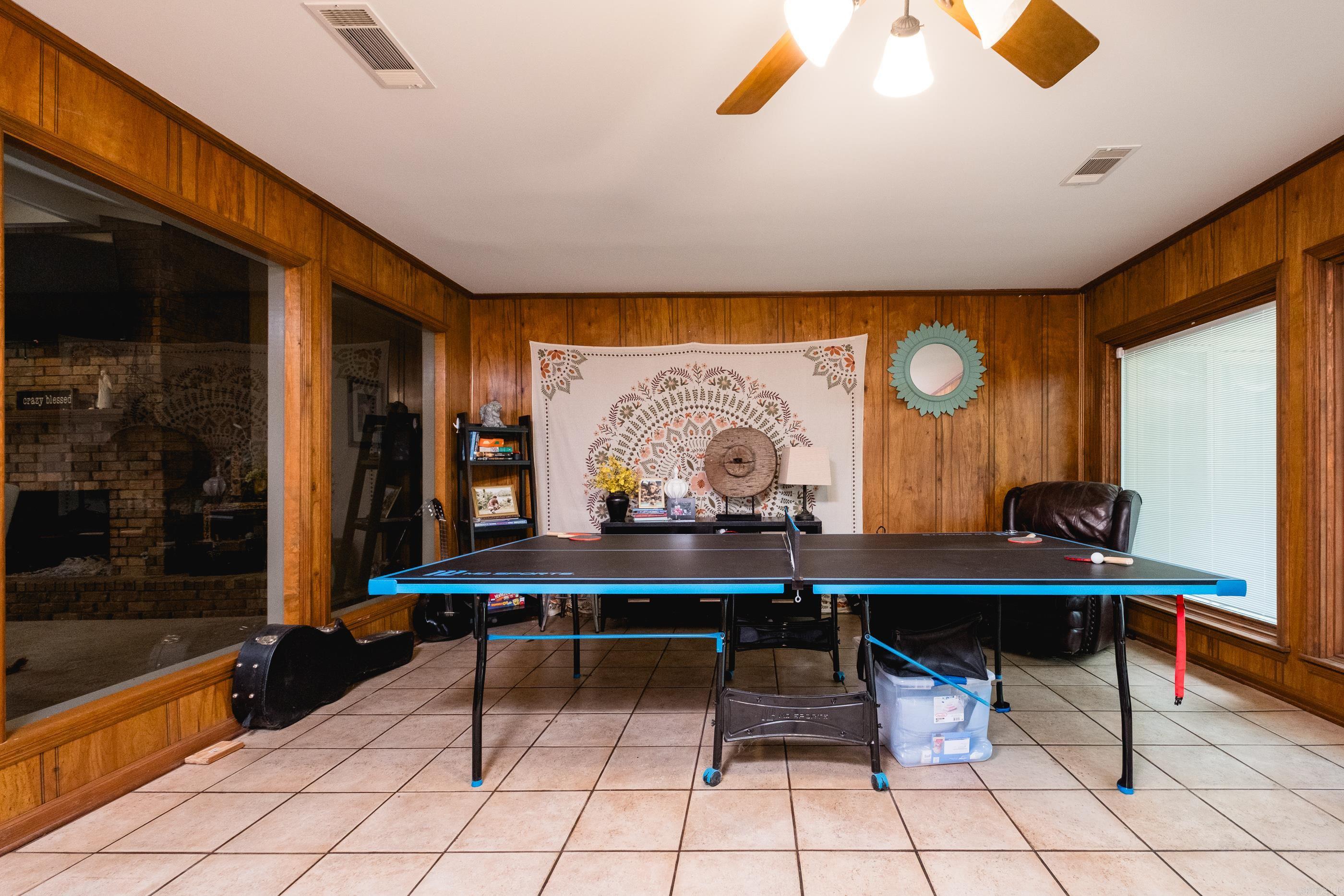 MAUMELLE CLUB MANOR TO CRYSTAL - Residential