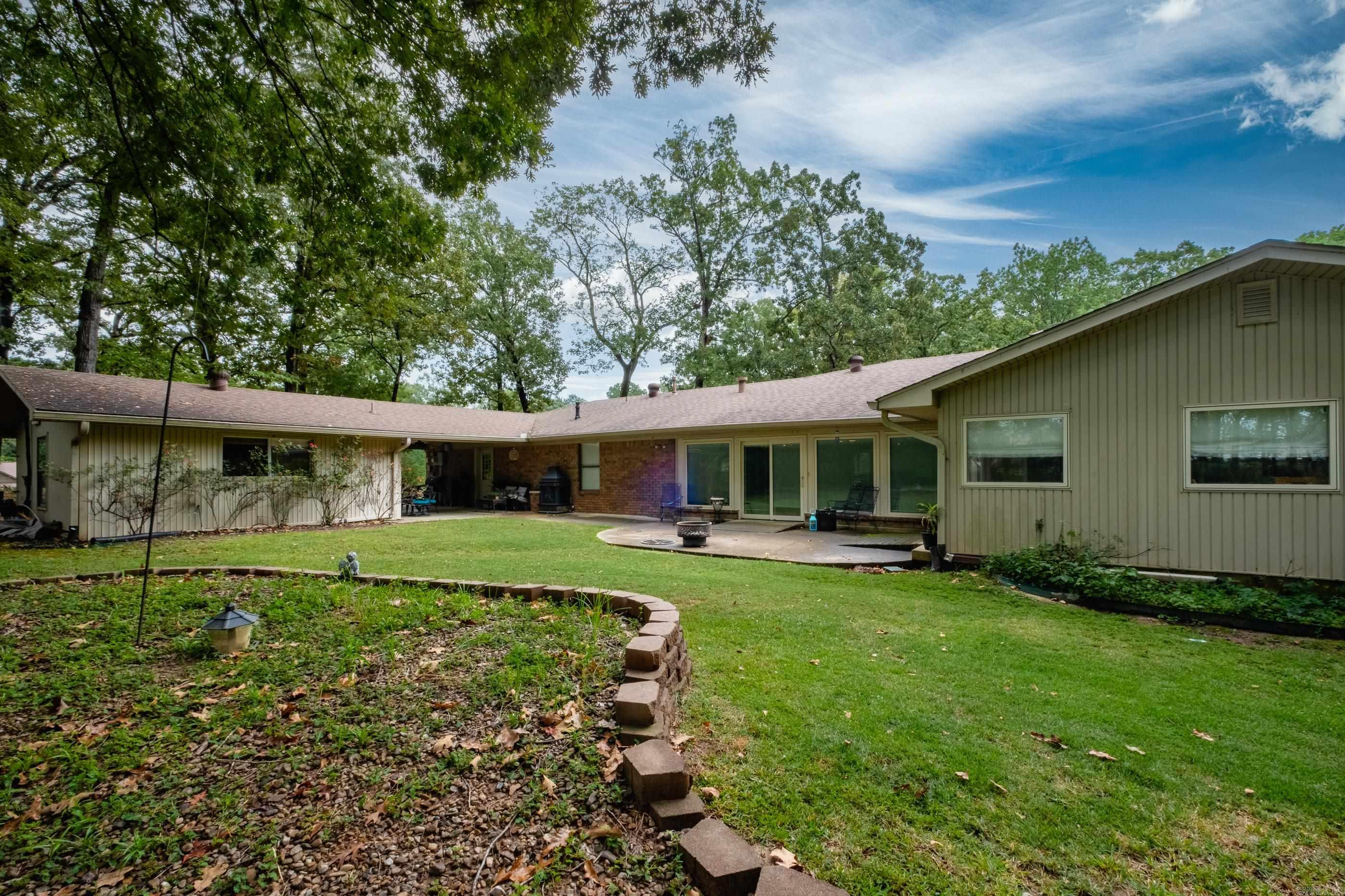 MAUMELLE CLUB MANOR TO CRYSTAL - Residential