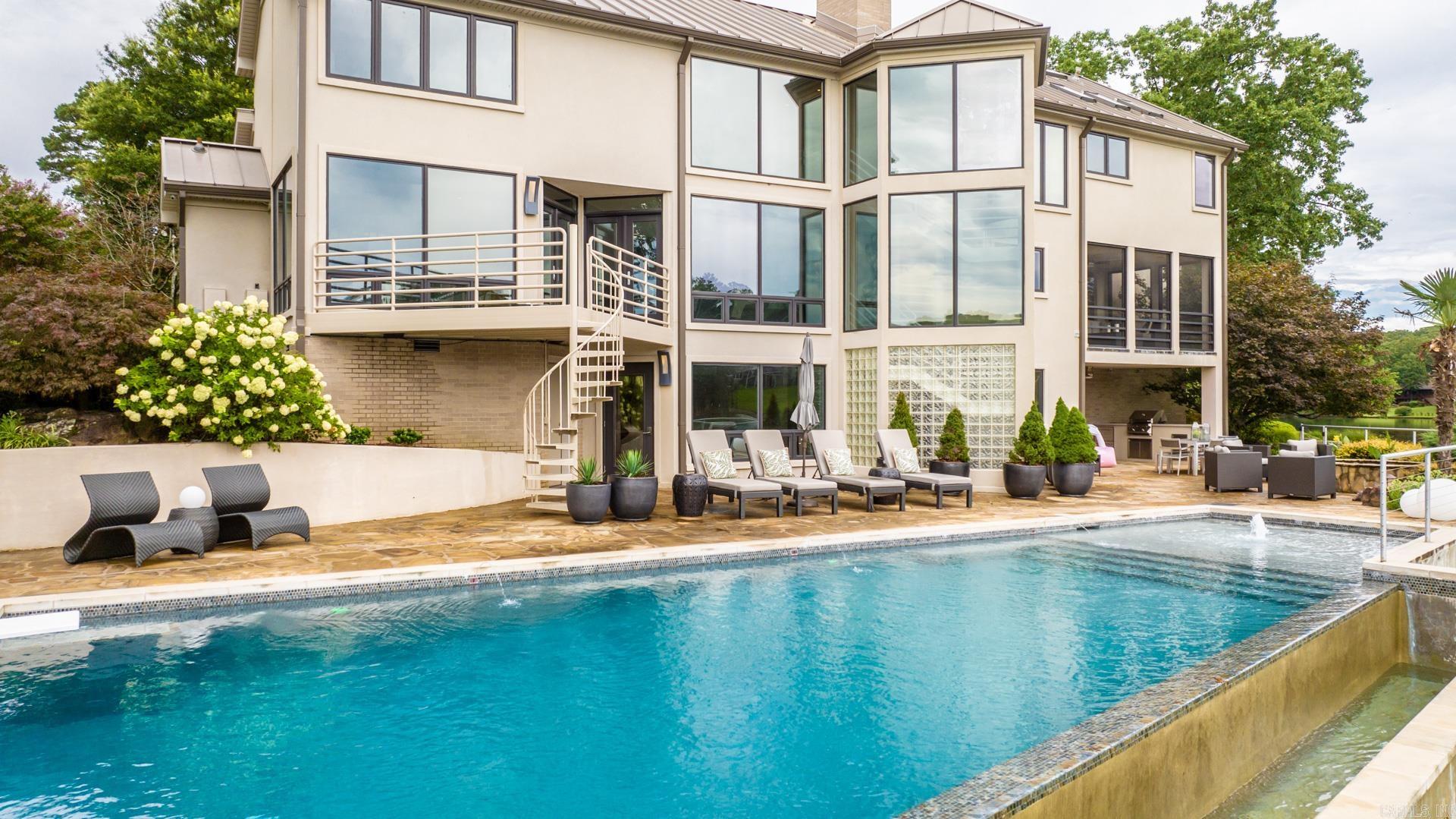 LAKEWOOD - Residential