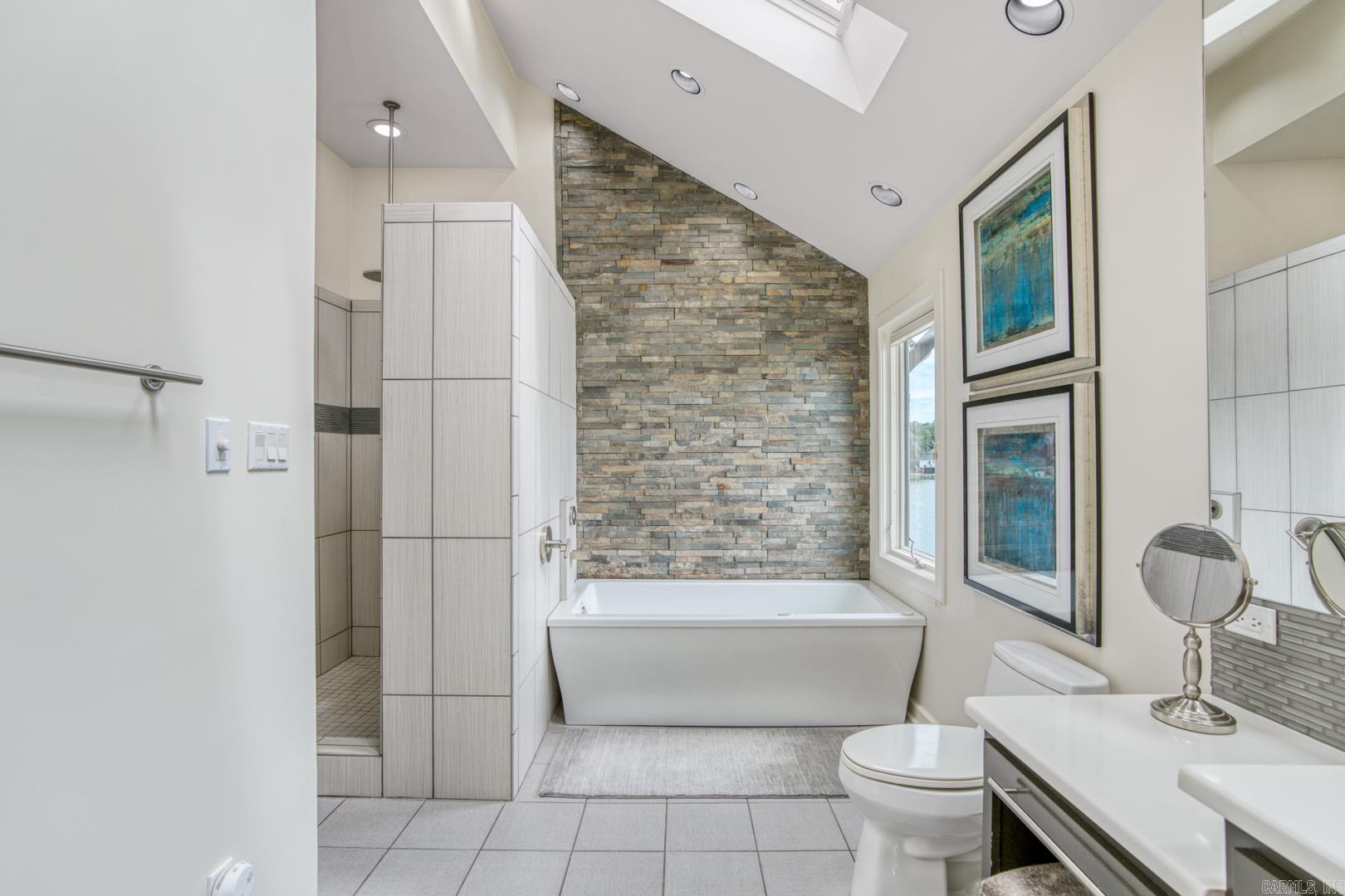 LAKEWOOD - Residential