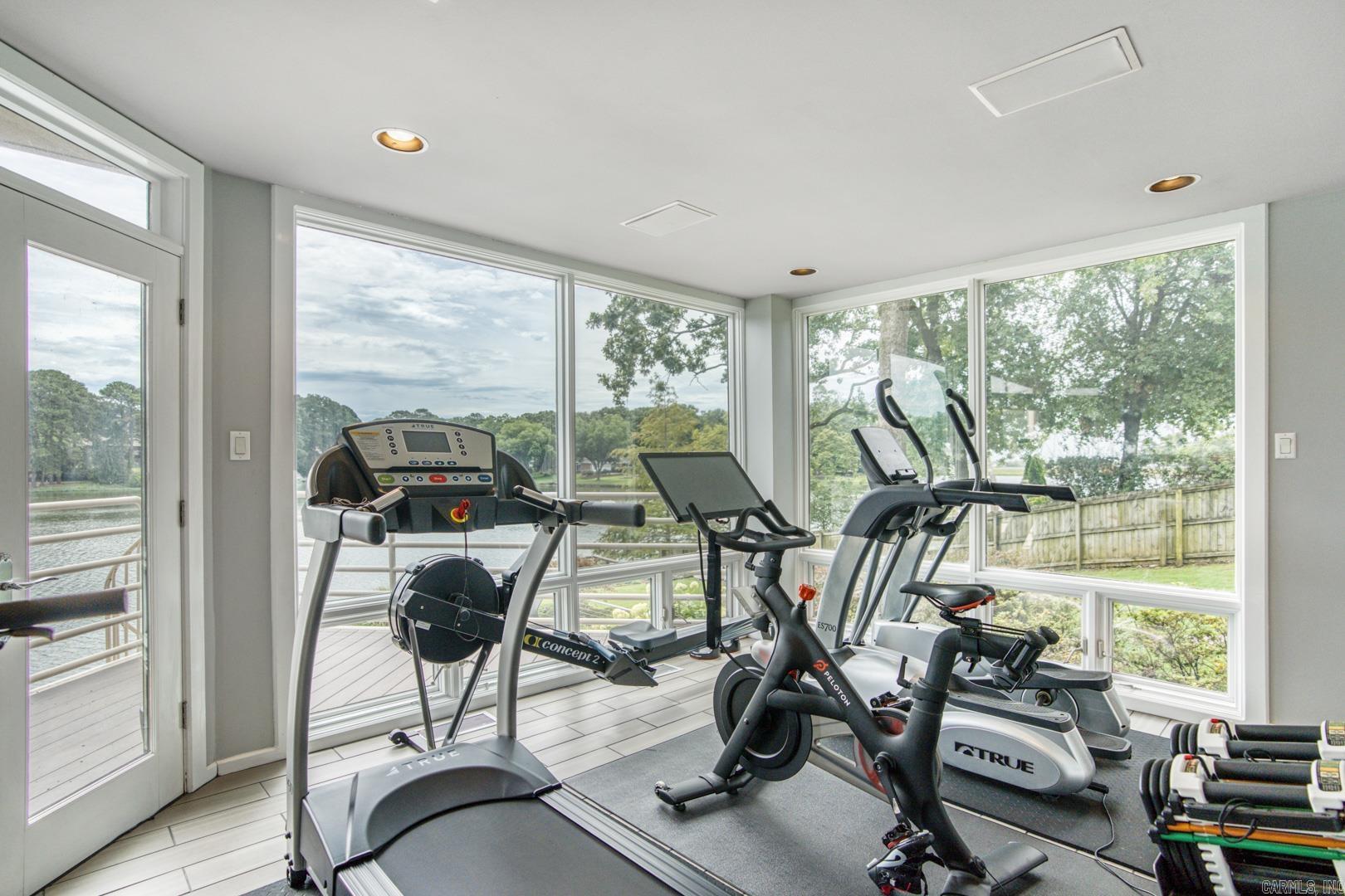 LAKEWOOD - Residential