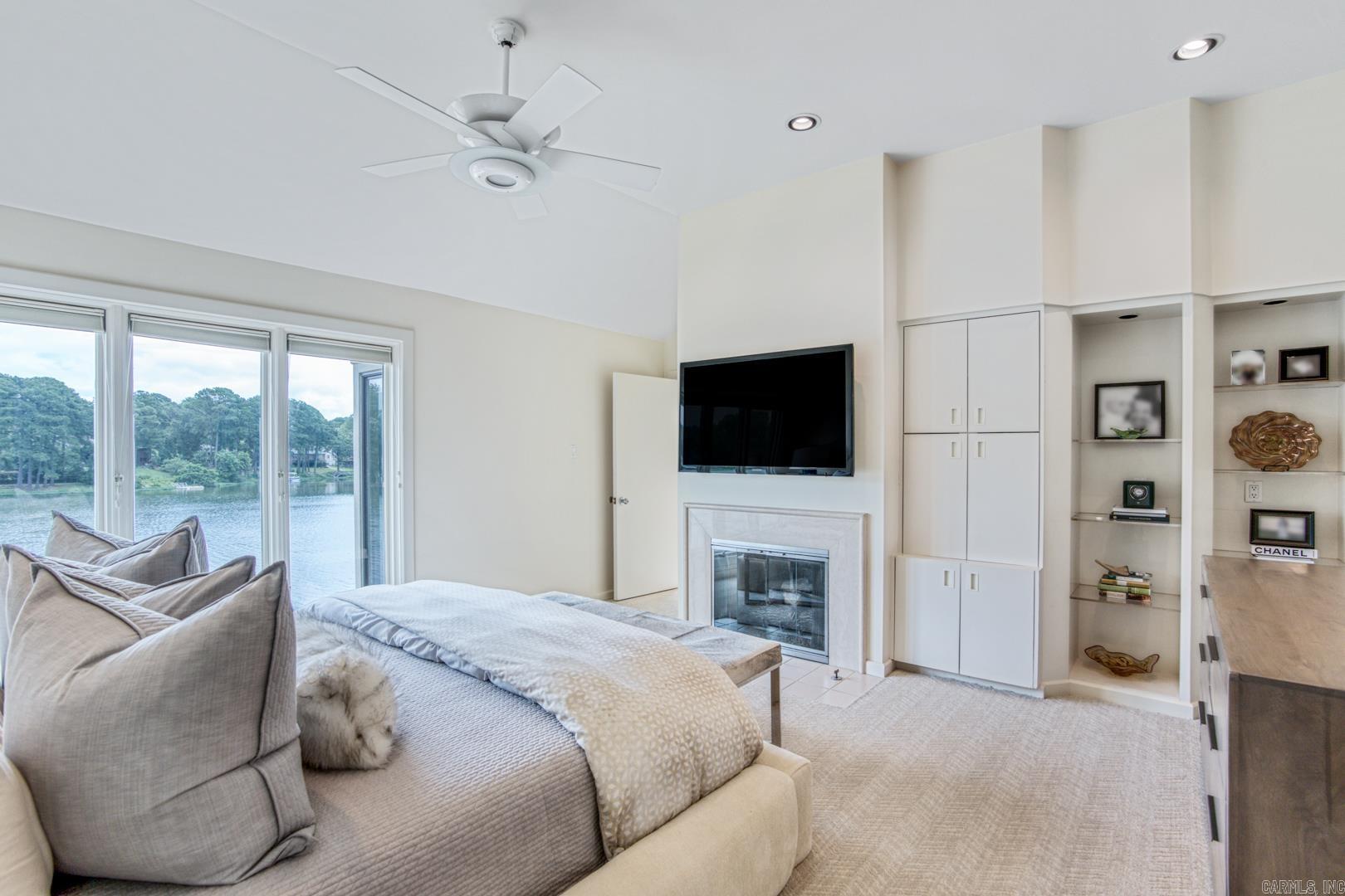 LAKEWOOD - Residential