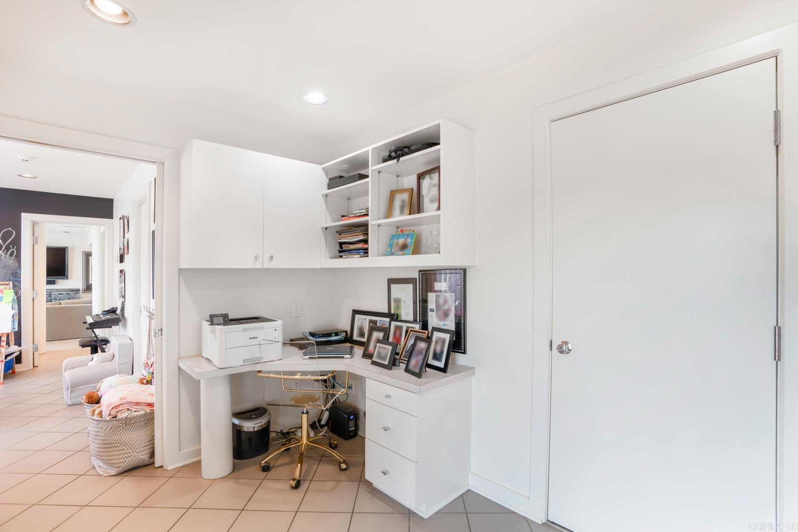 LAKEWOOD - Residential