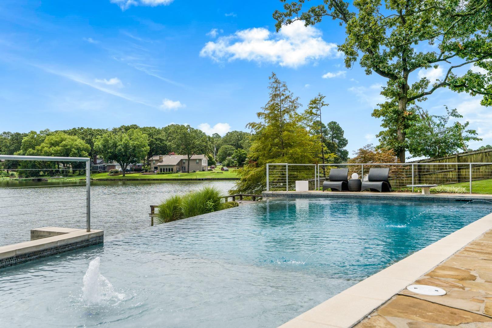 LAKEWOOD - Residential