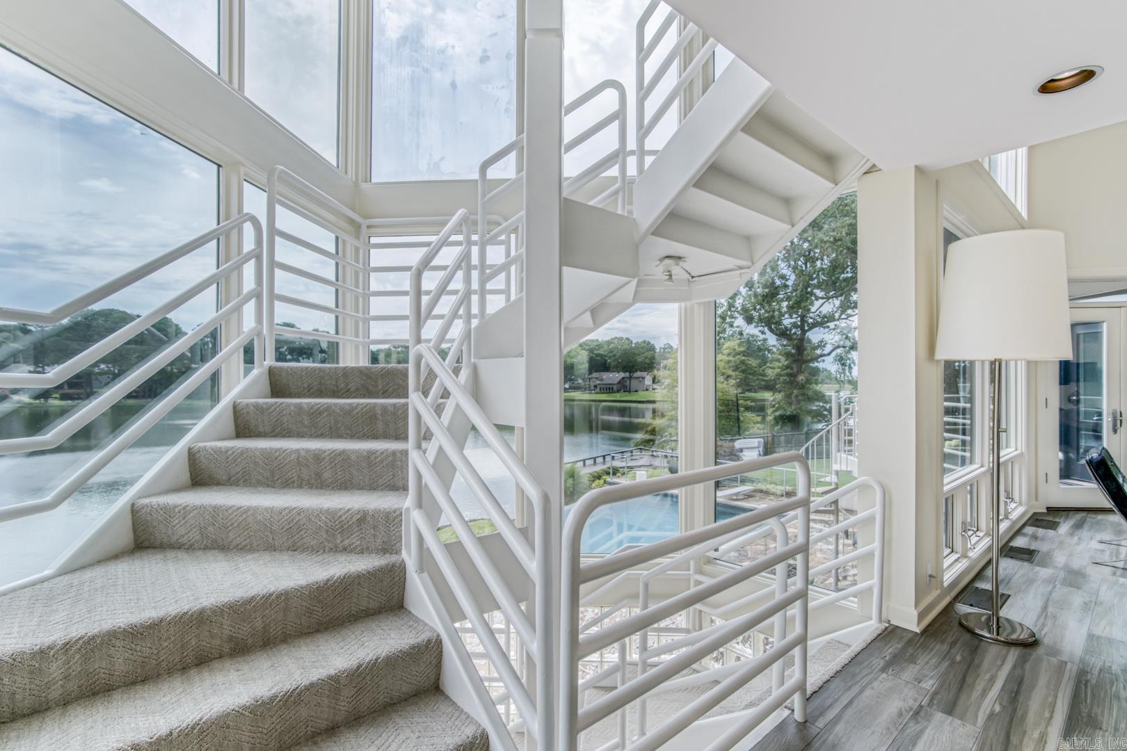 LAKEWOOD - Residential