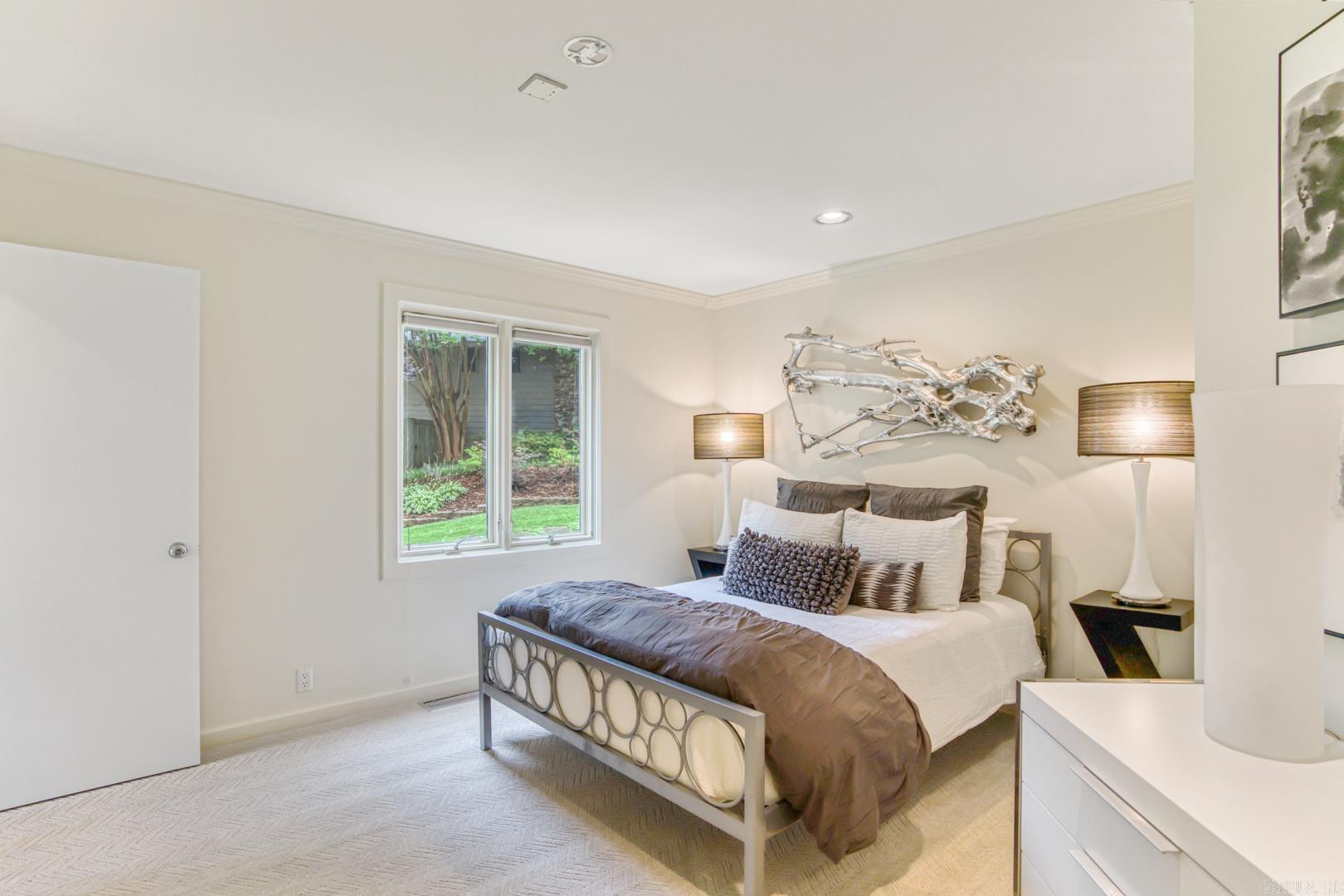 LAKEWOOD - Residential