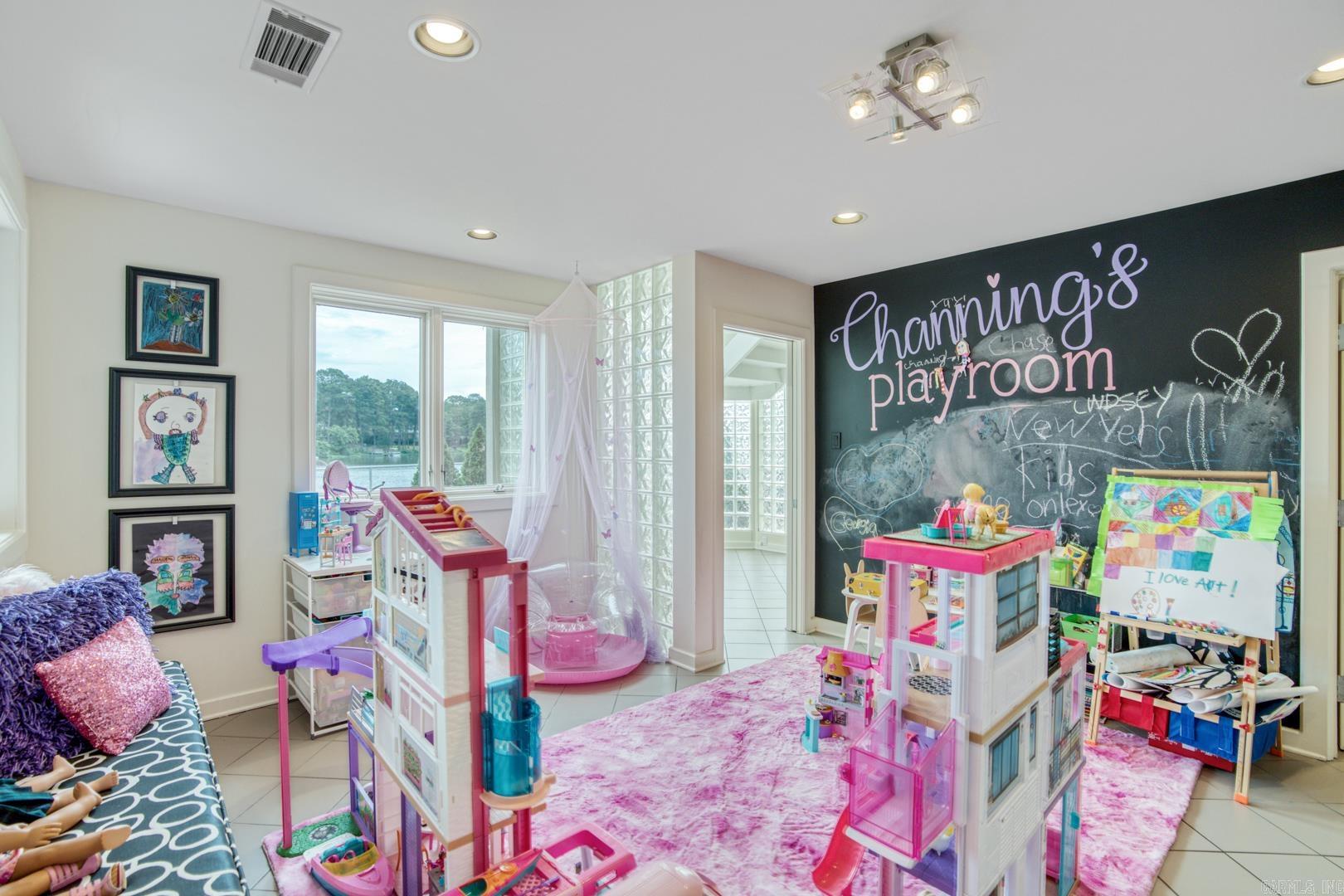 LAKEWOOD - Residential