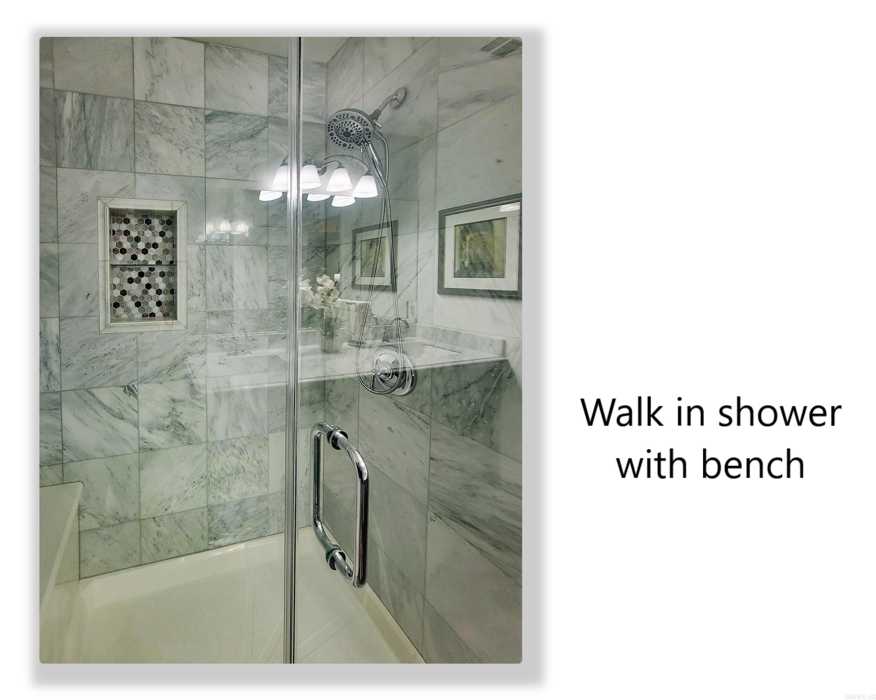 VALENCIA COURTS - Residential