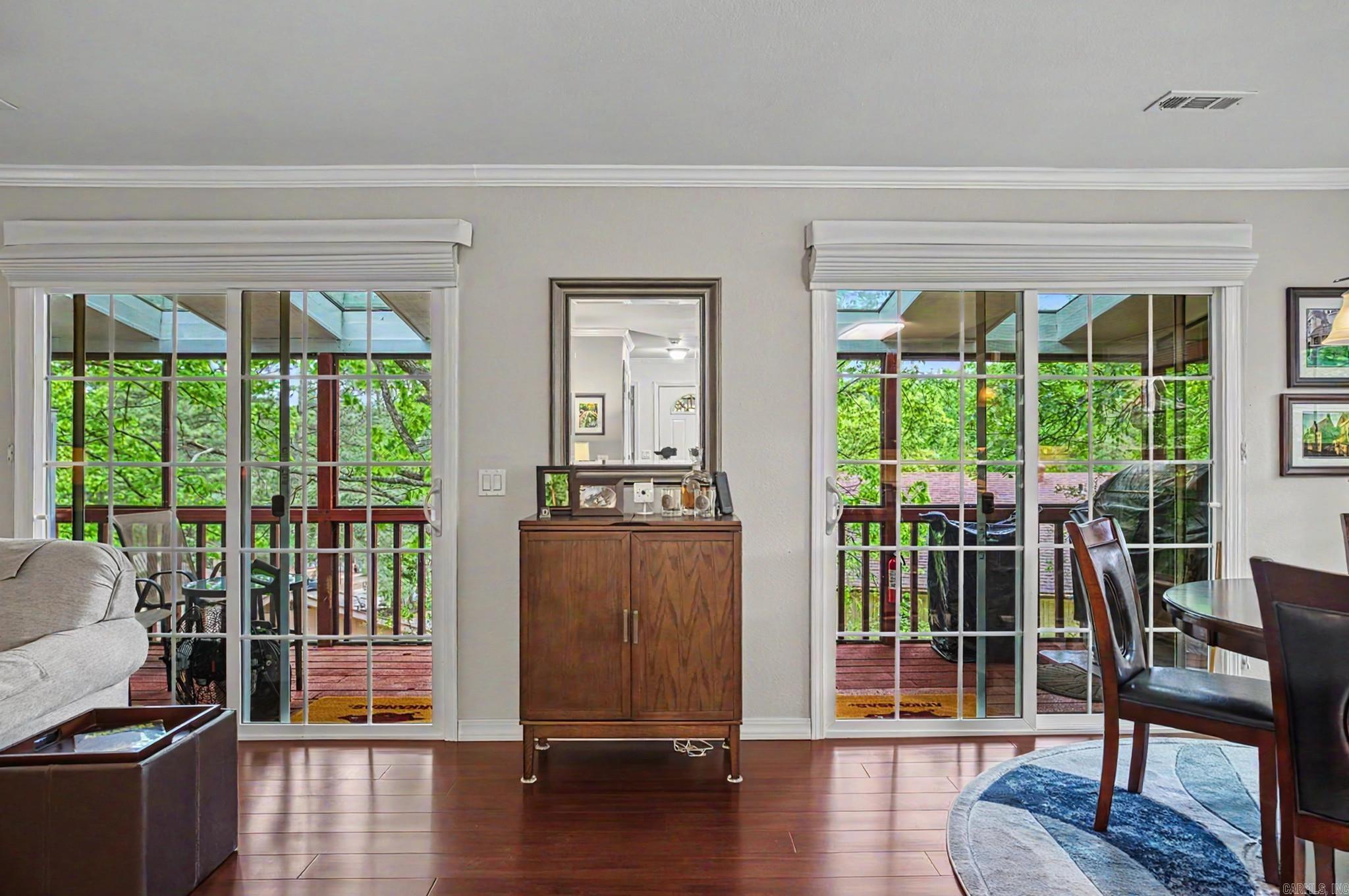 VALENCIA COURTS - Residential