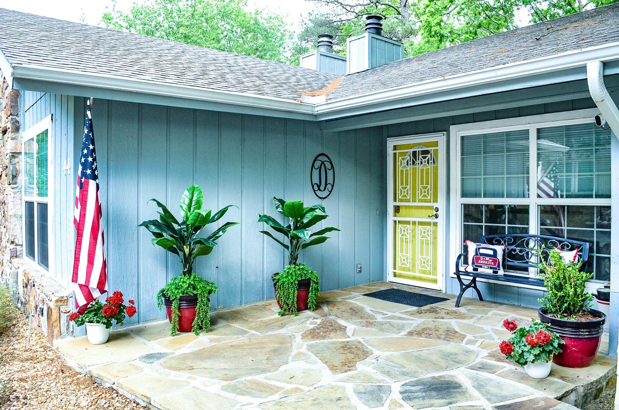 VALENCIA COURTS - Residential