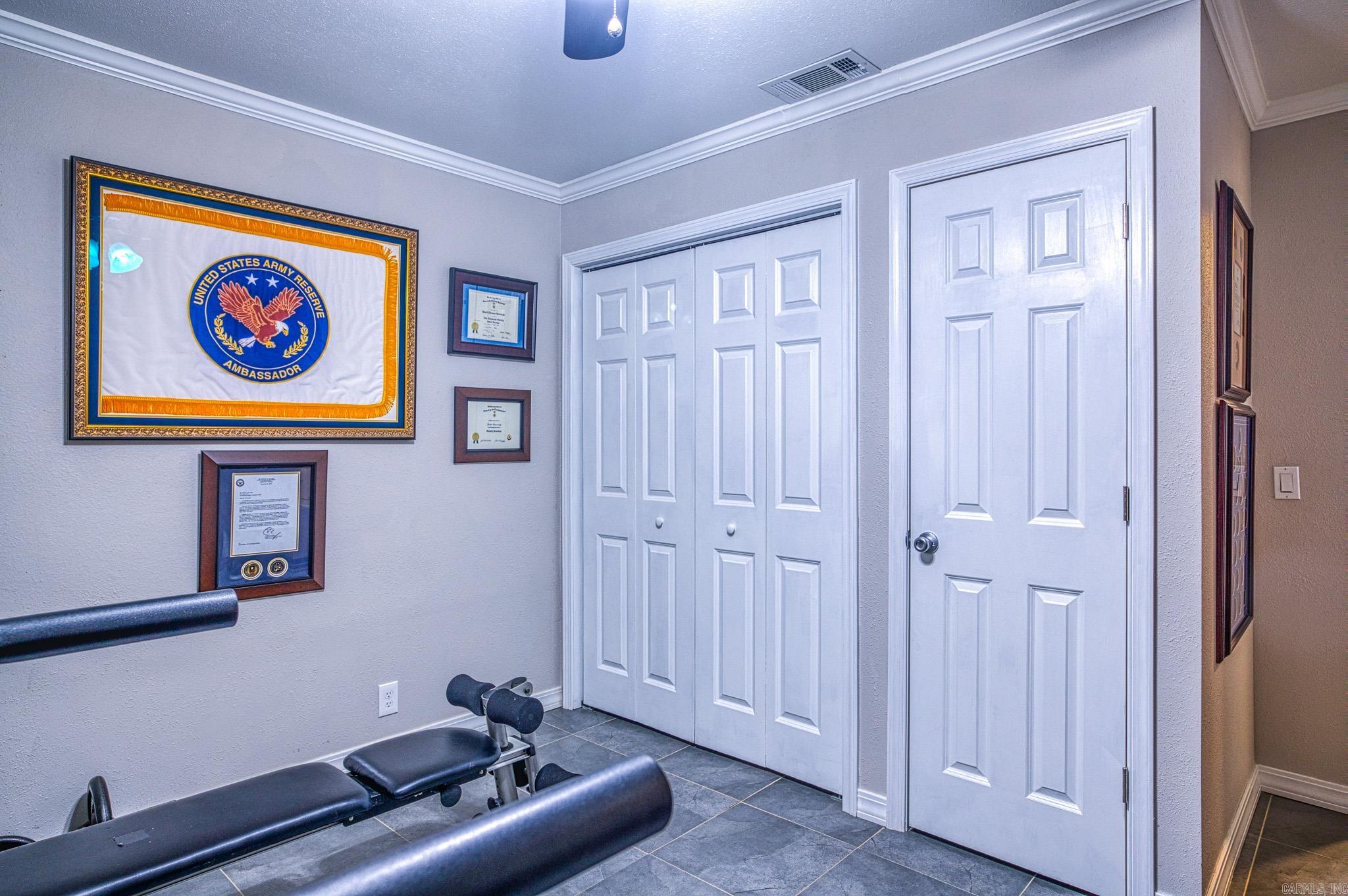 VALENCIA COURTS - Residential