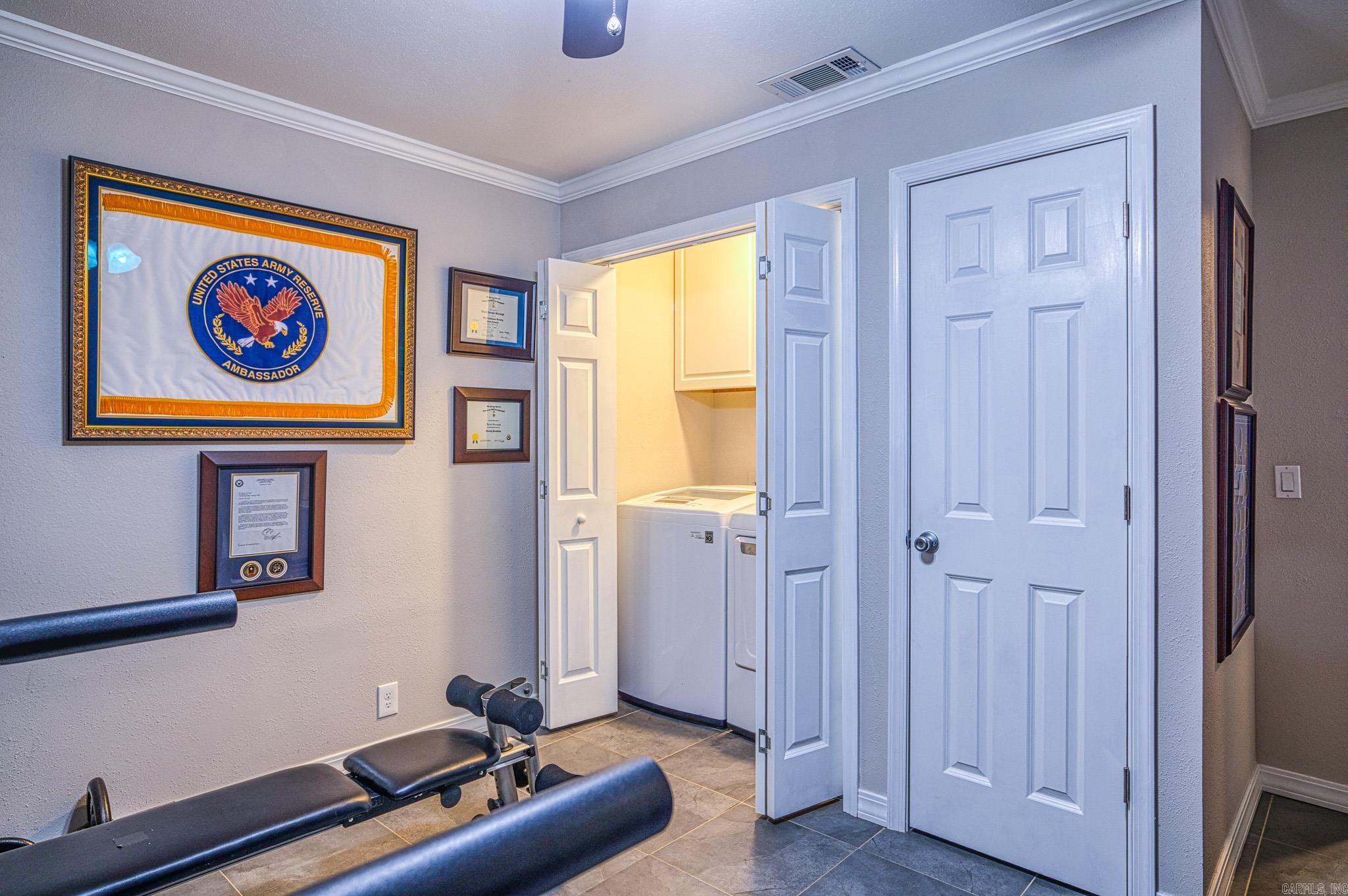 VALENCIA COURTS - Residential