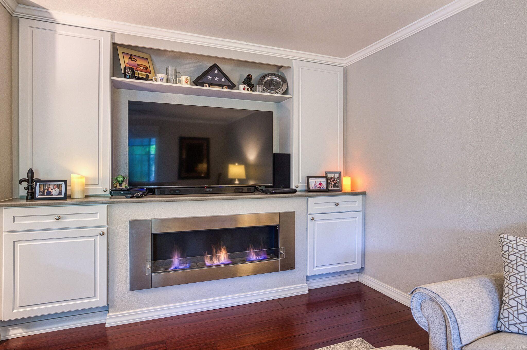 VALENCIA COURTS - Residential