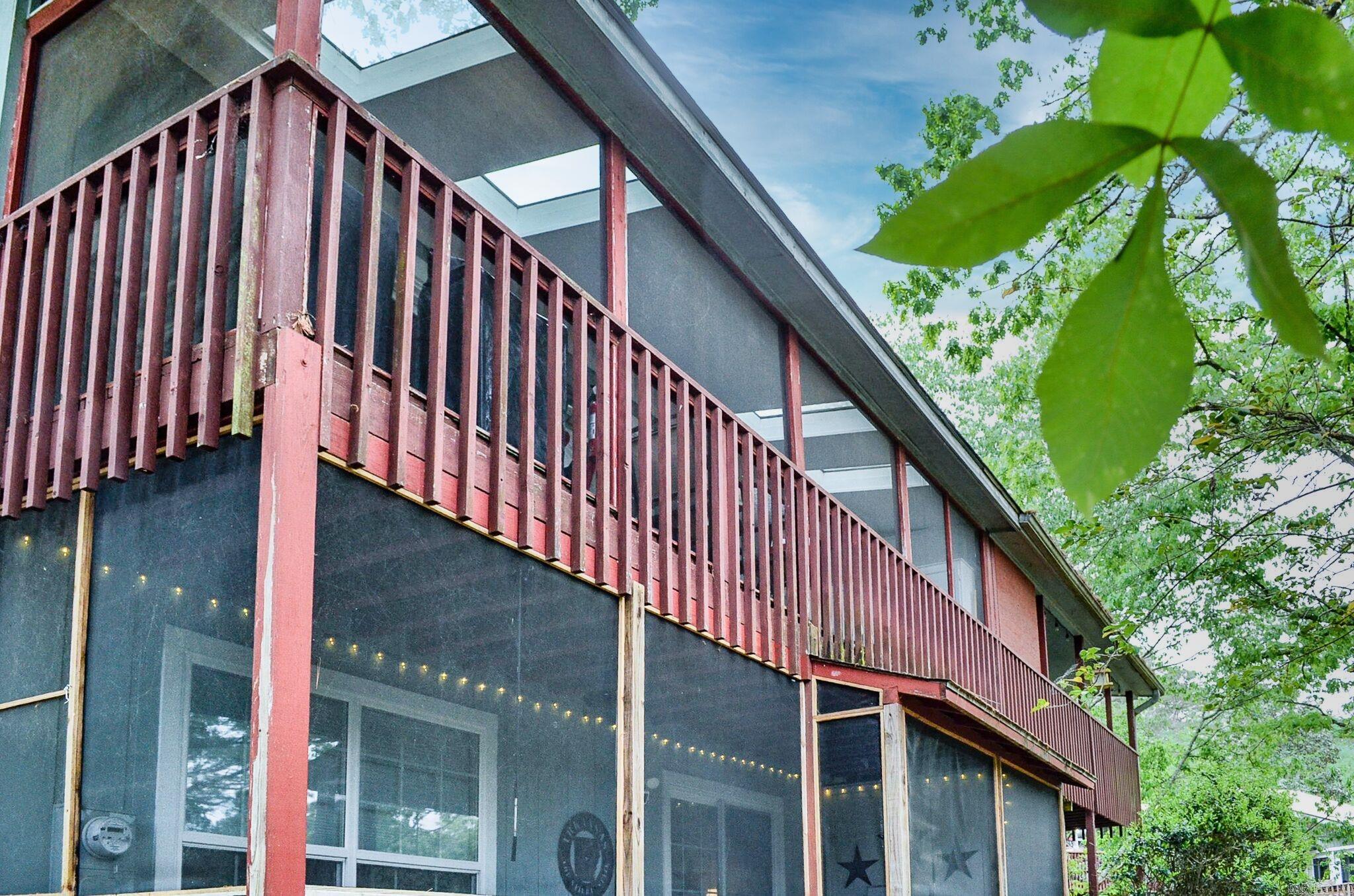 VALENCIA COURTS - Residential