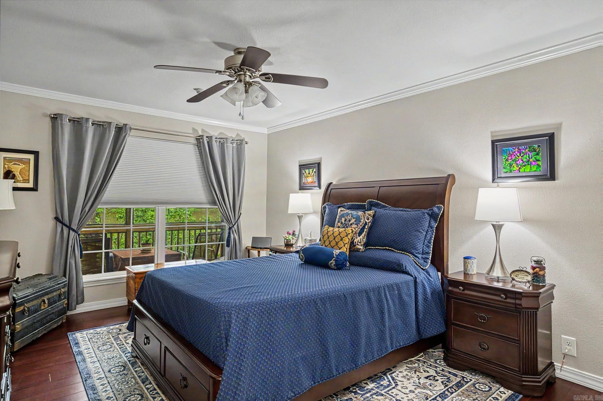 VALENCIA COURTS - Residential