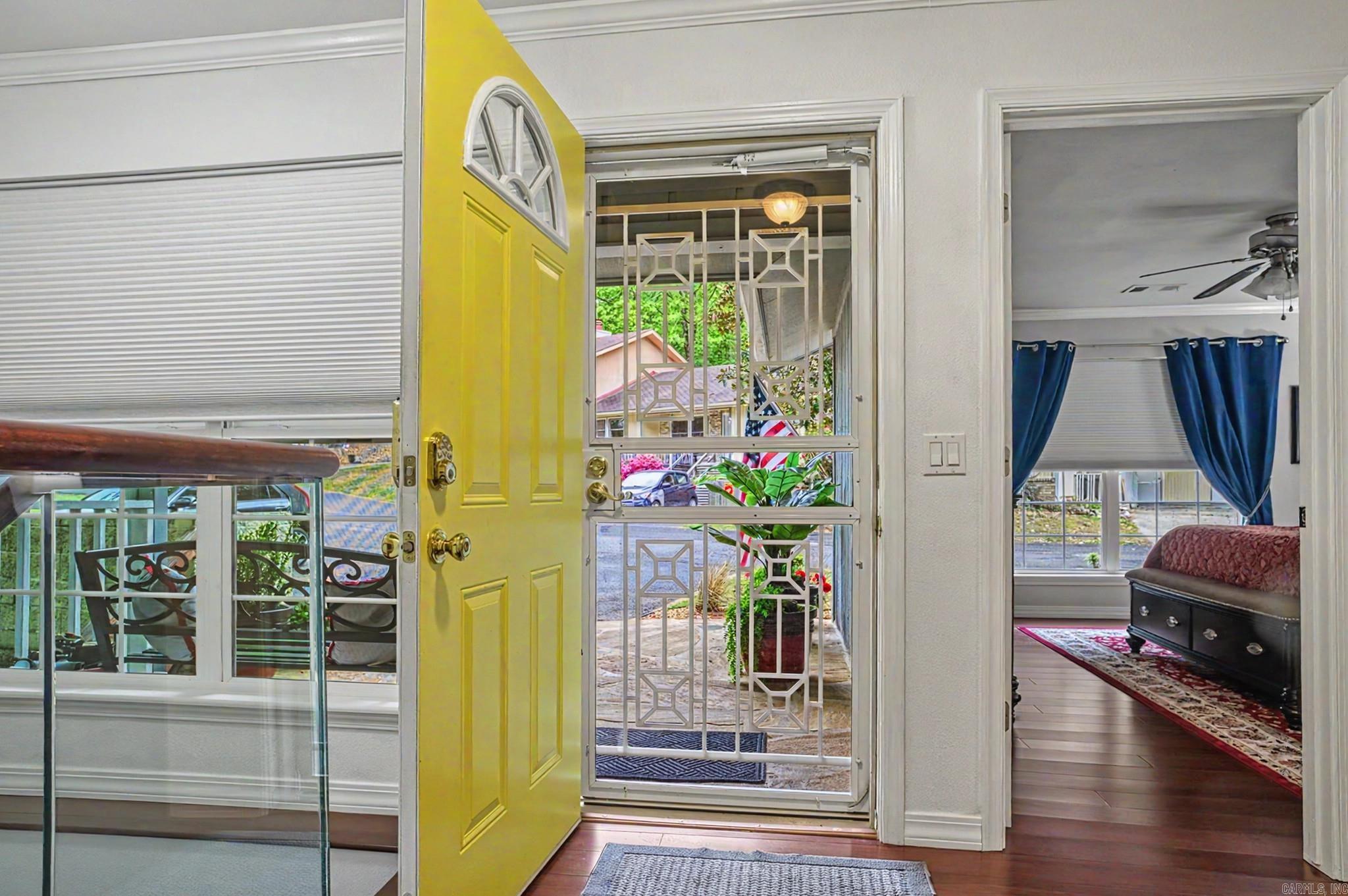 VALENCIA COURTS - Residential