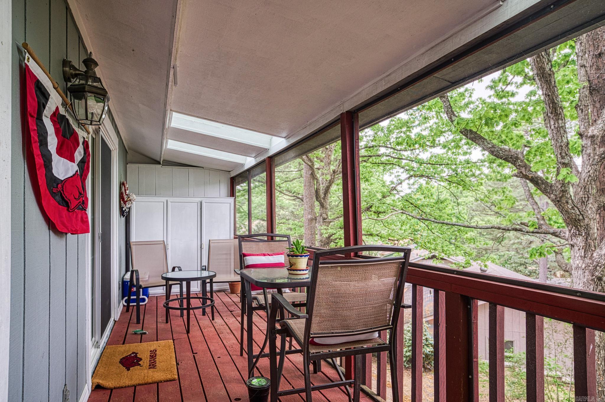 VALENCIA COURTS - Residential