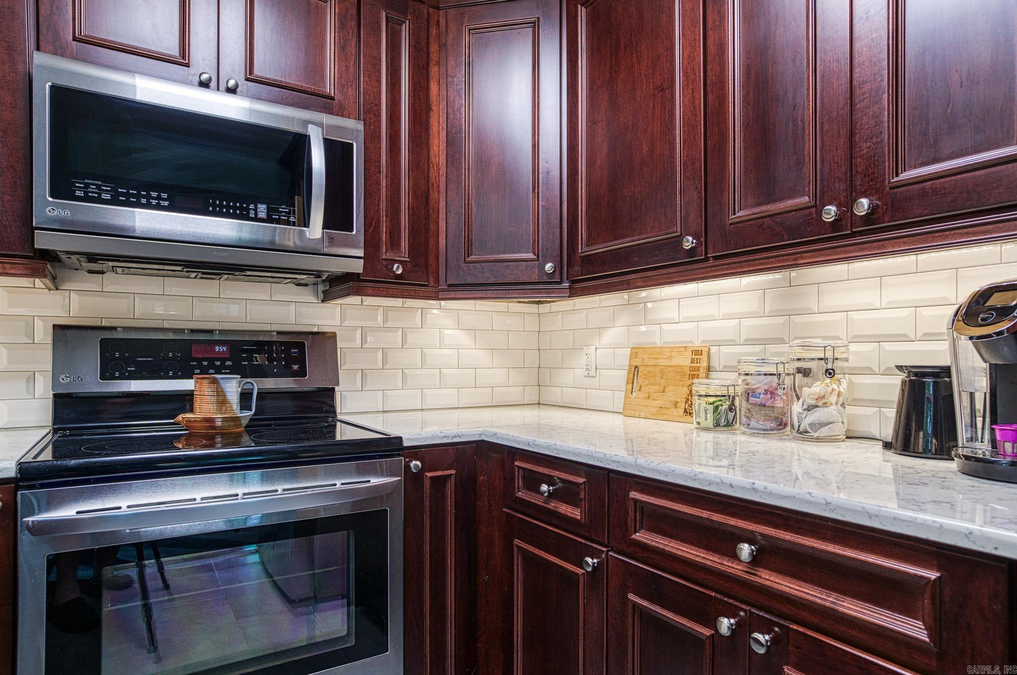 VALENCIA COURTS - Residential