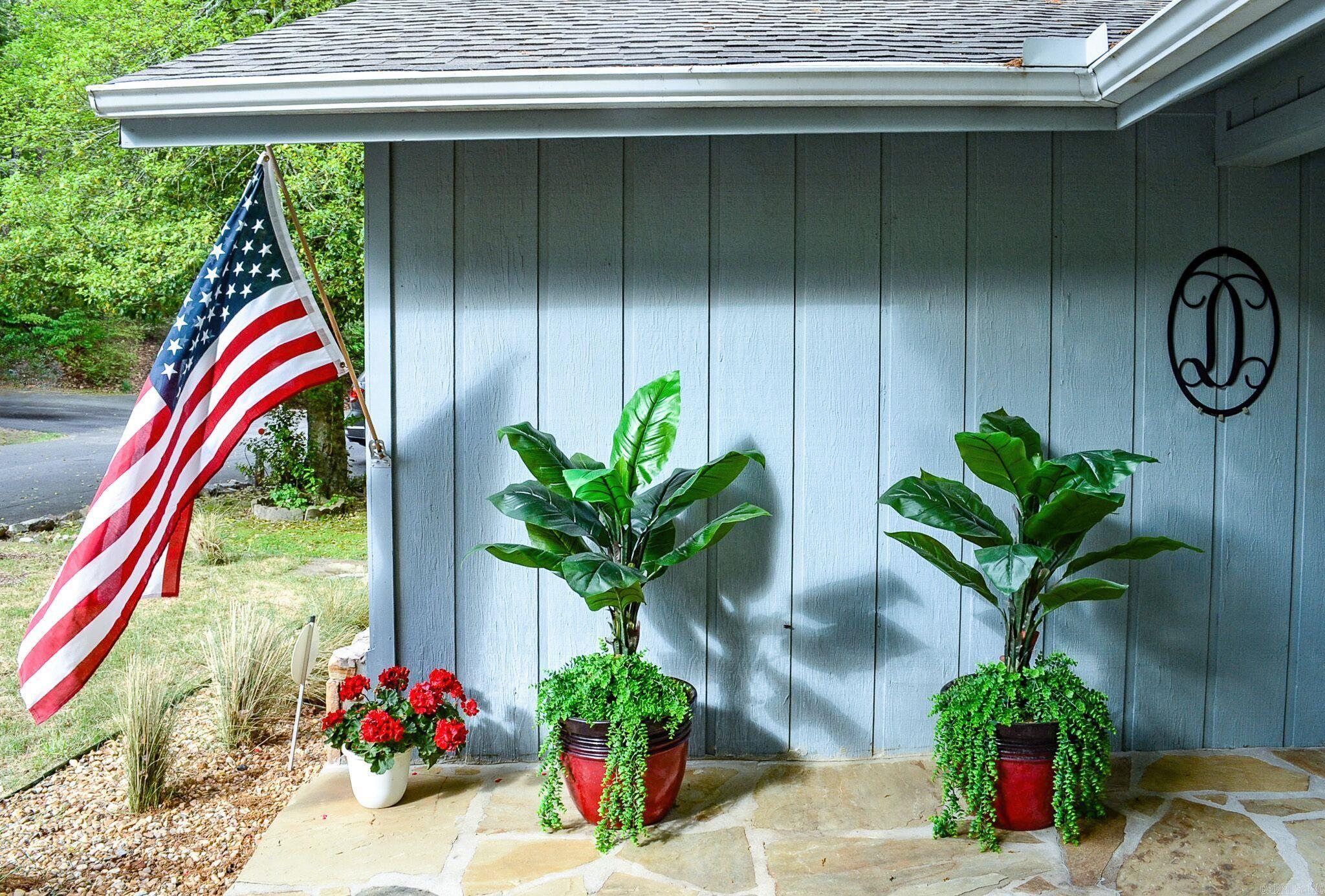 VALENCIA COURTS - Residential