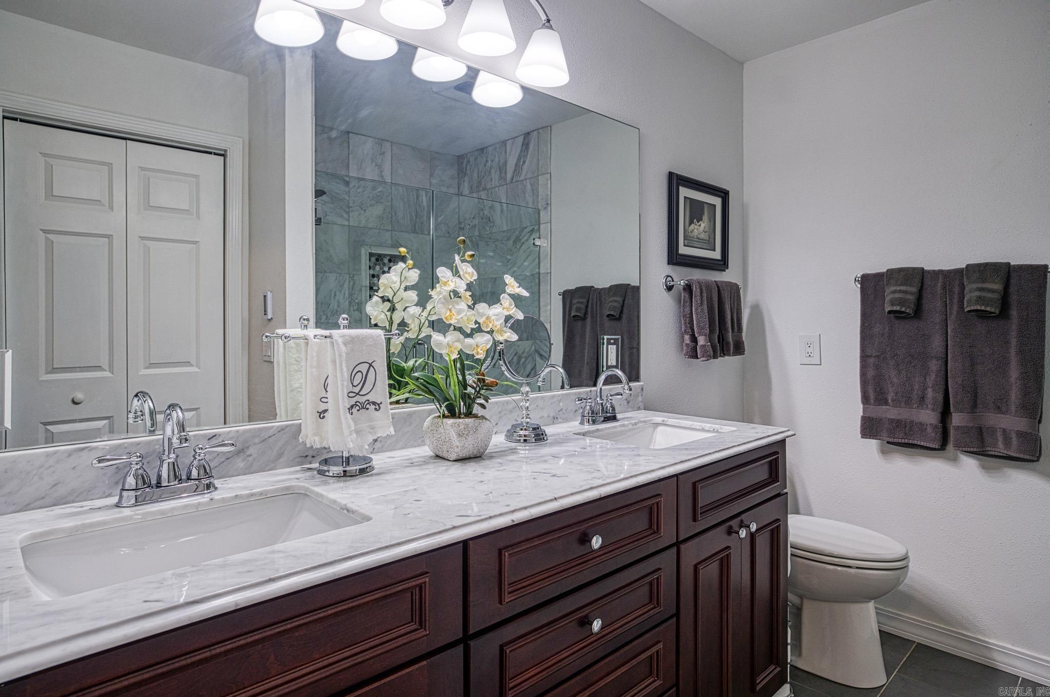 VALENCIA COURTS - Residential