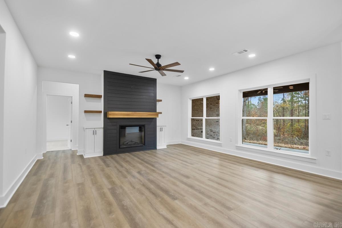 SILVER SPRINGS PH VIII - Residential