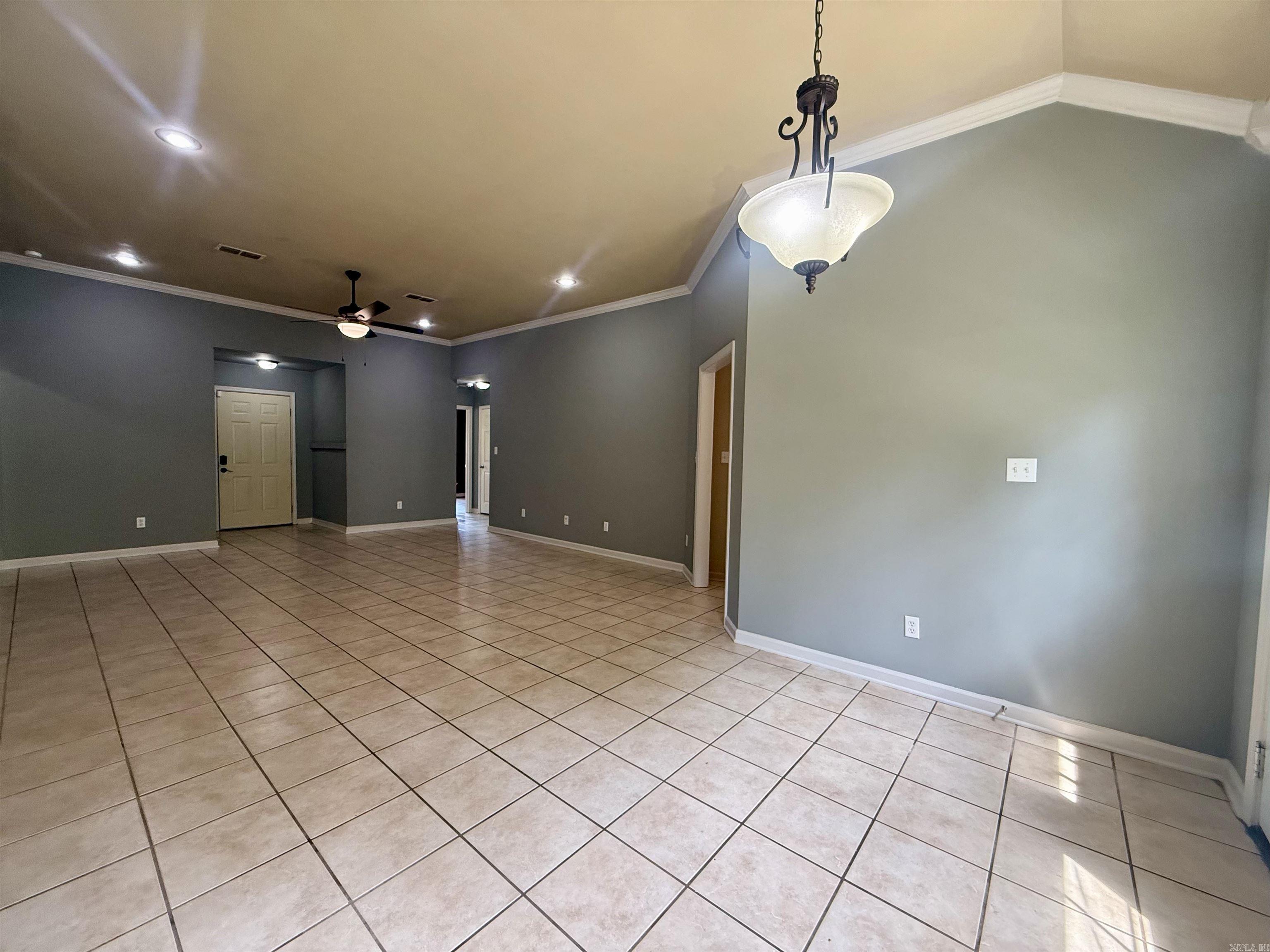 WISTERIA VINEYARD - Residential