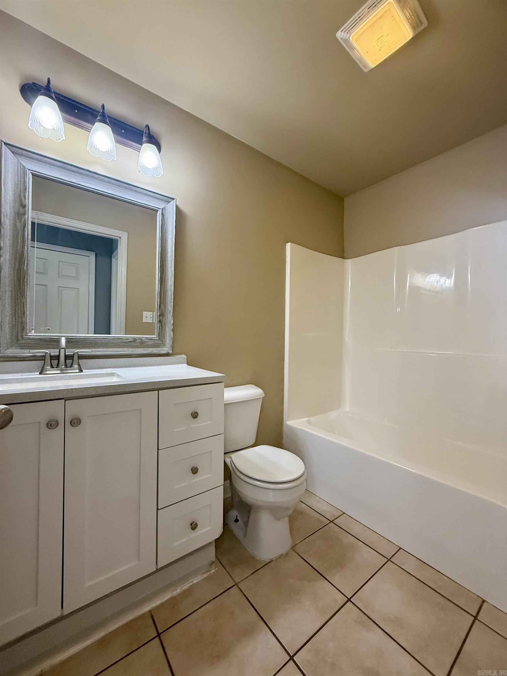 WISTERIA VINEYARD - Residential