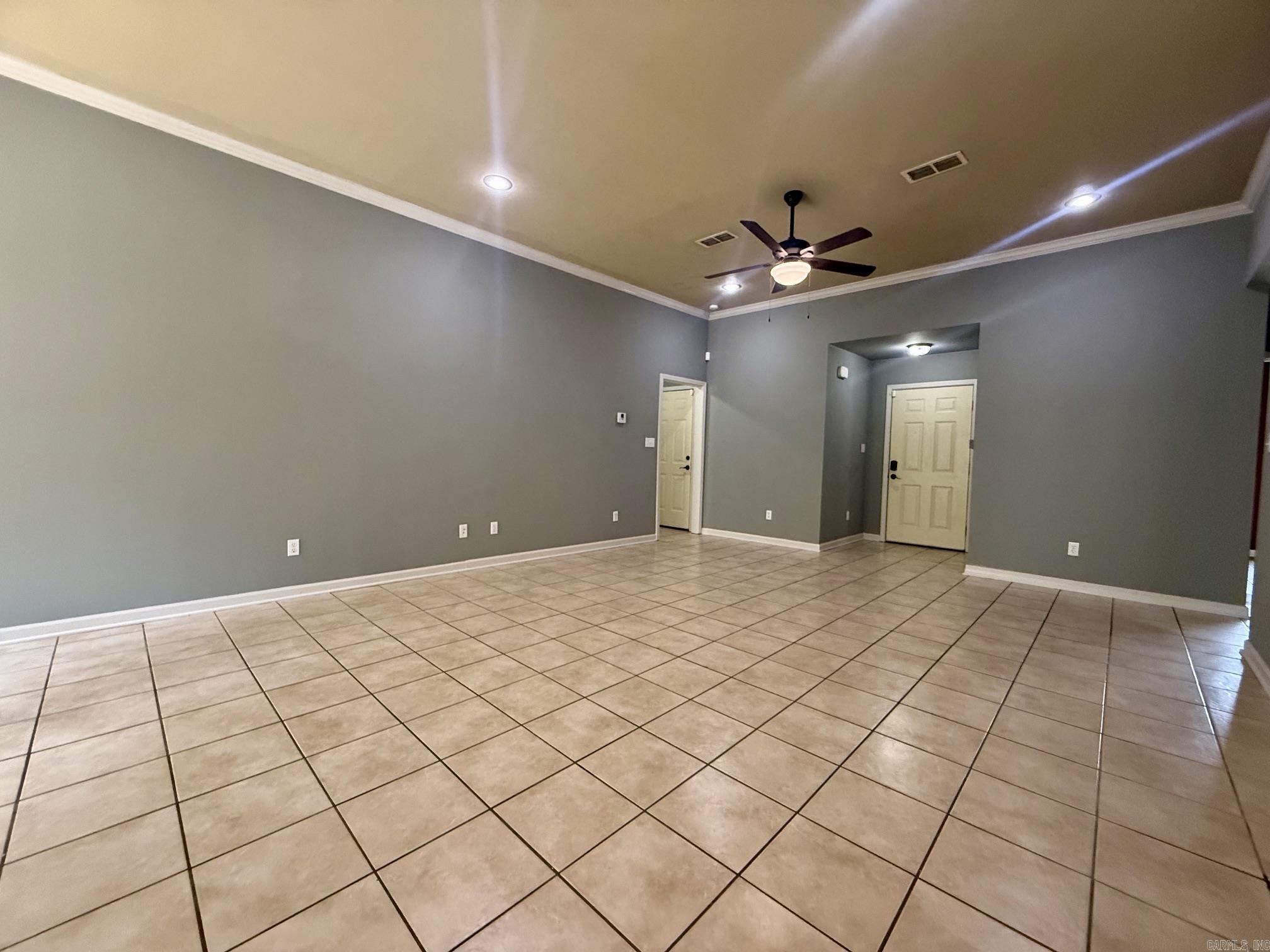 WISTERIA VINEYARD - Residential