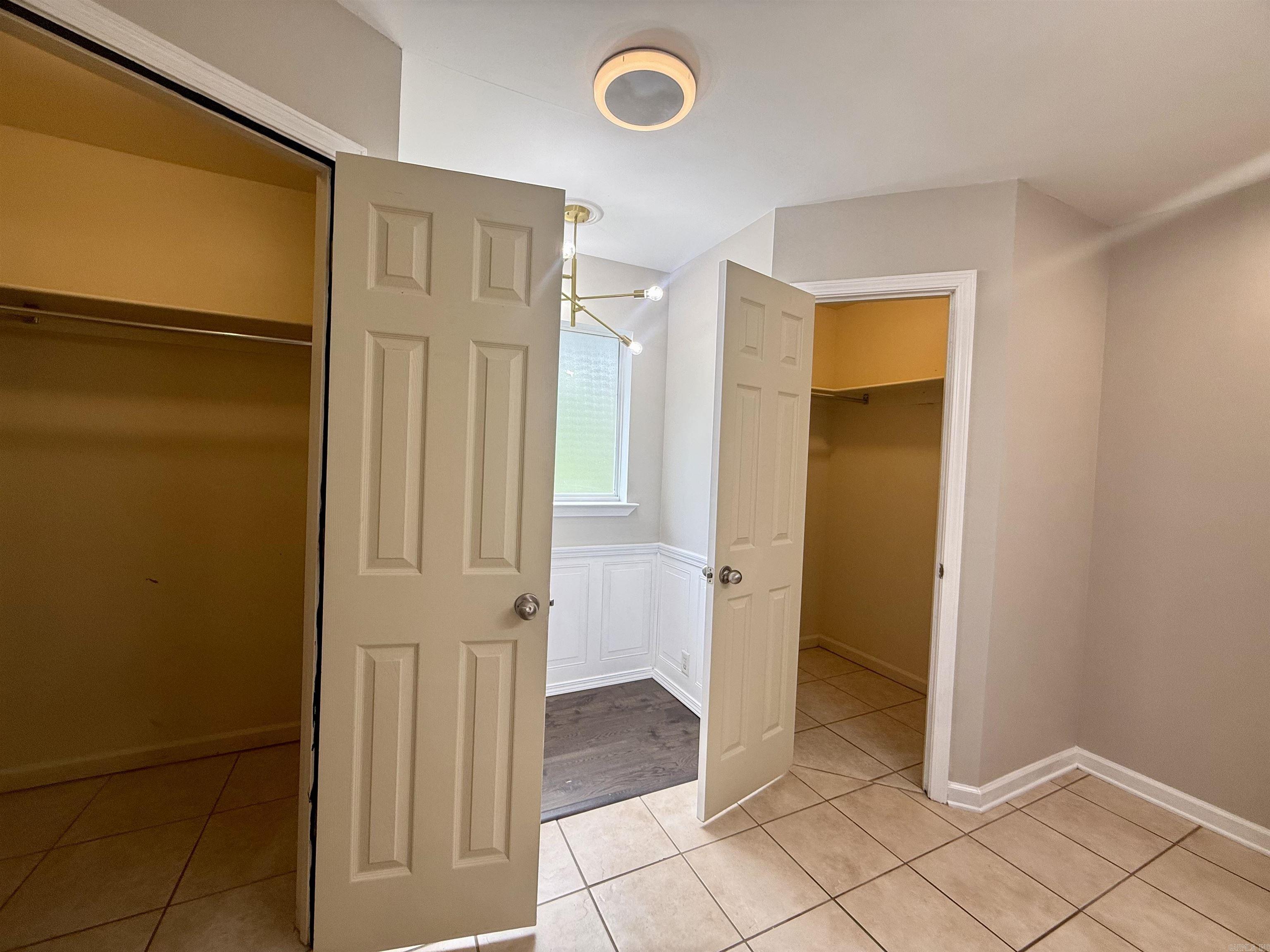 WISTERIA VINEYARD - Residential