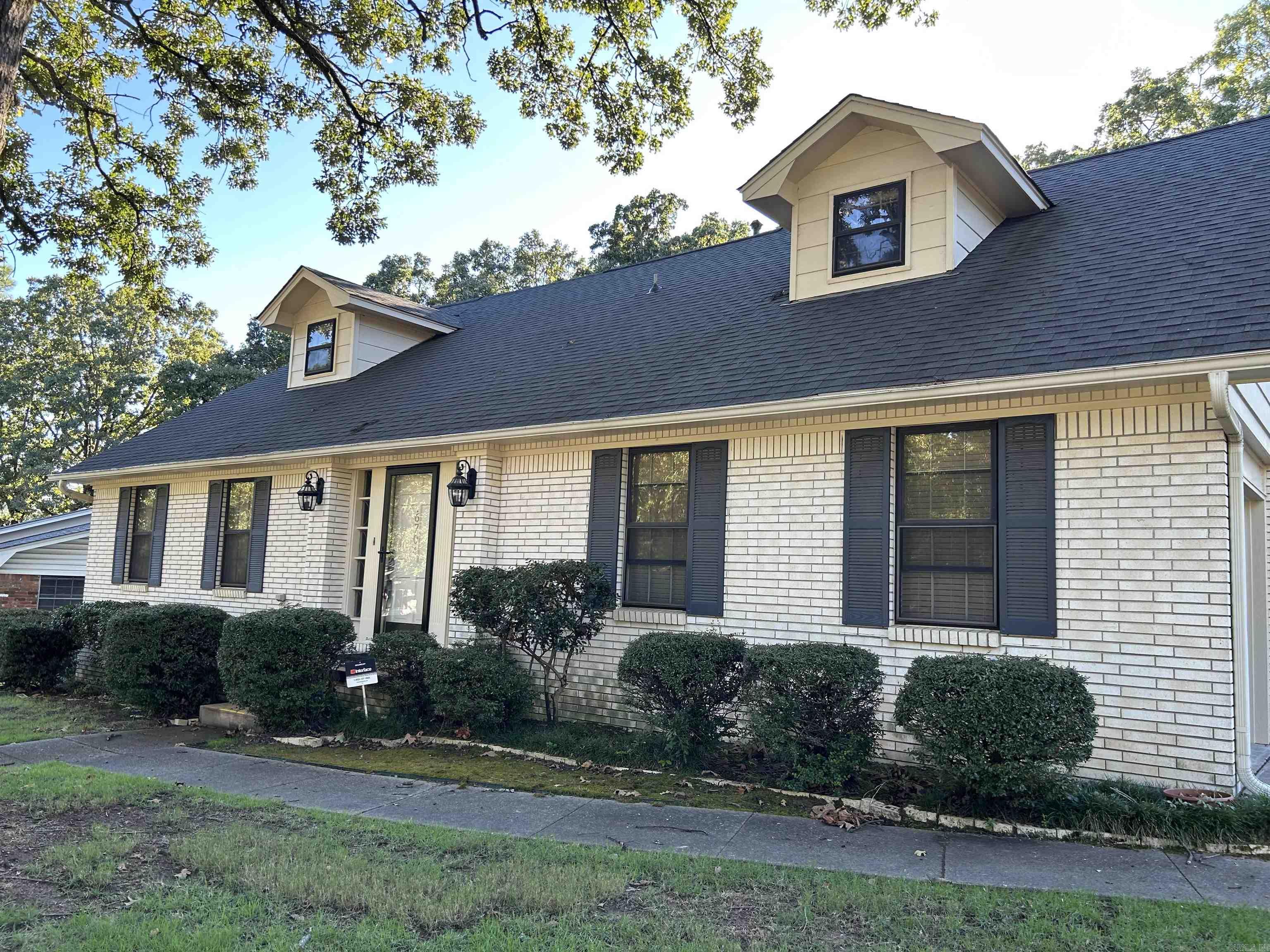 INDIAN HILLS - Residential