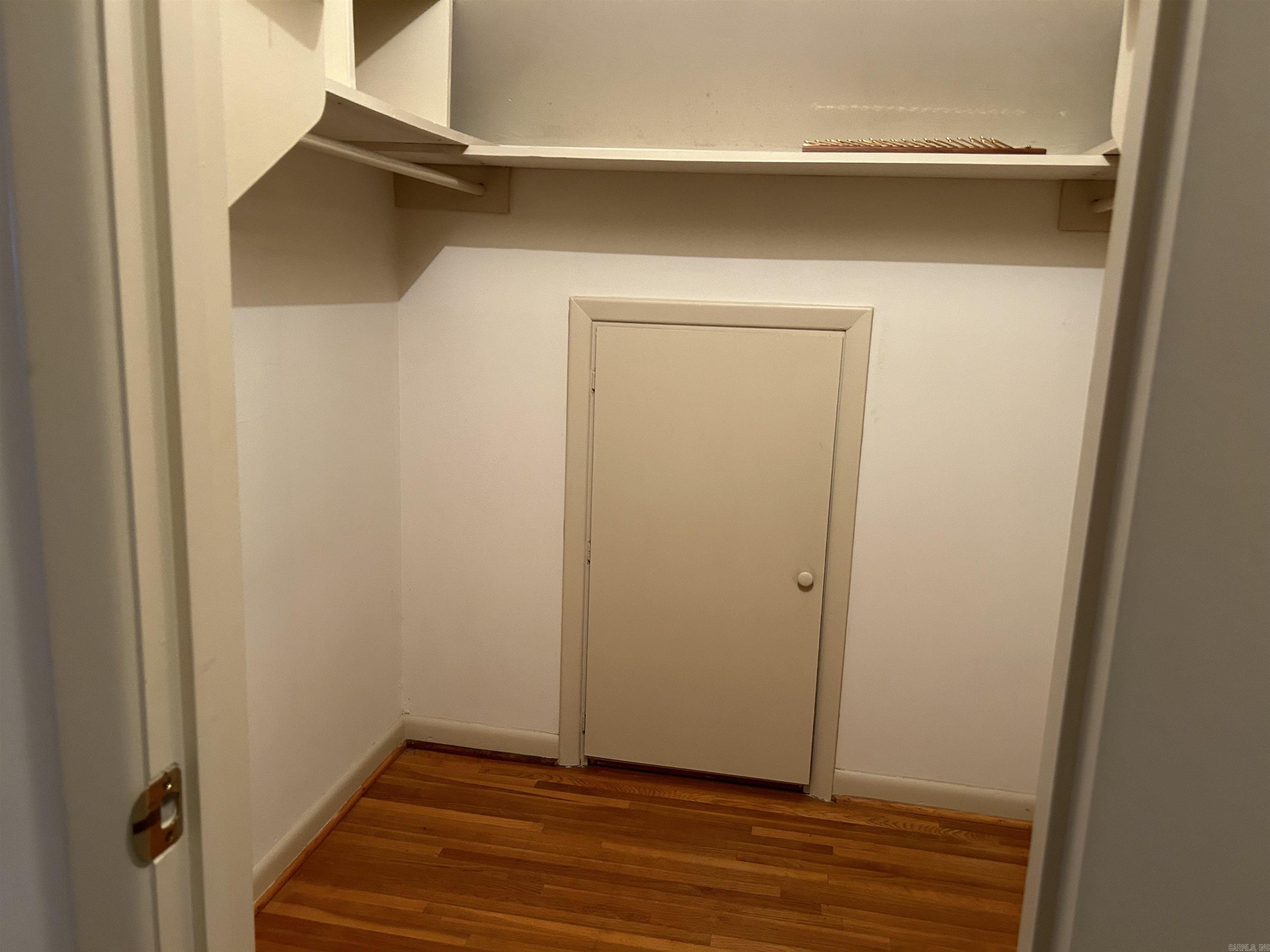 INDIAN HILLS - Residential