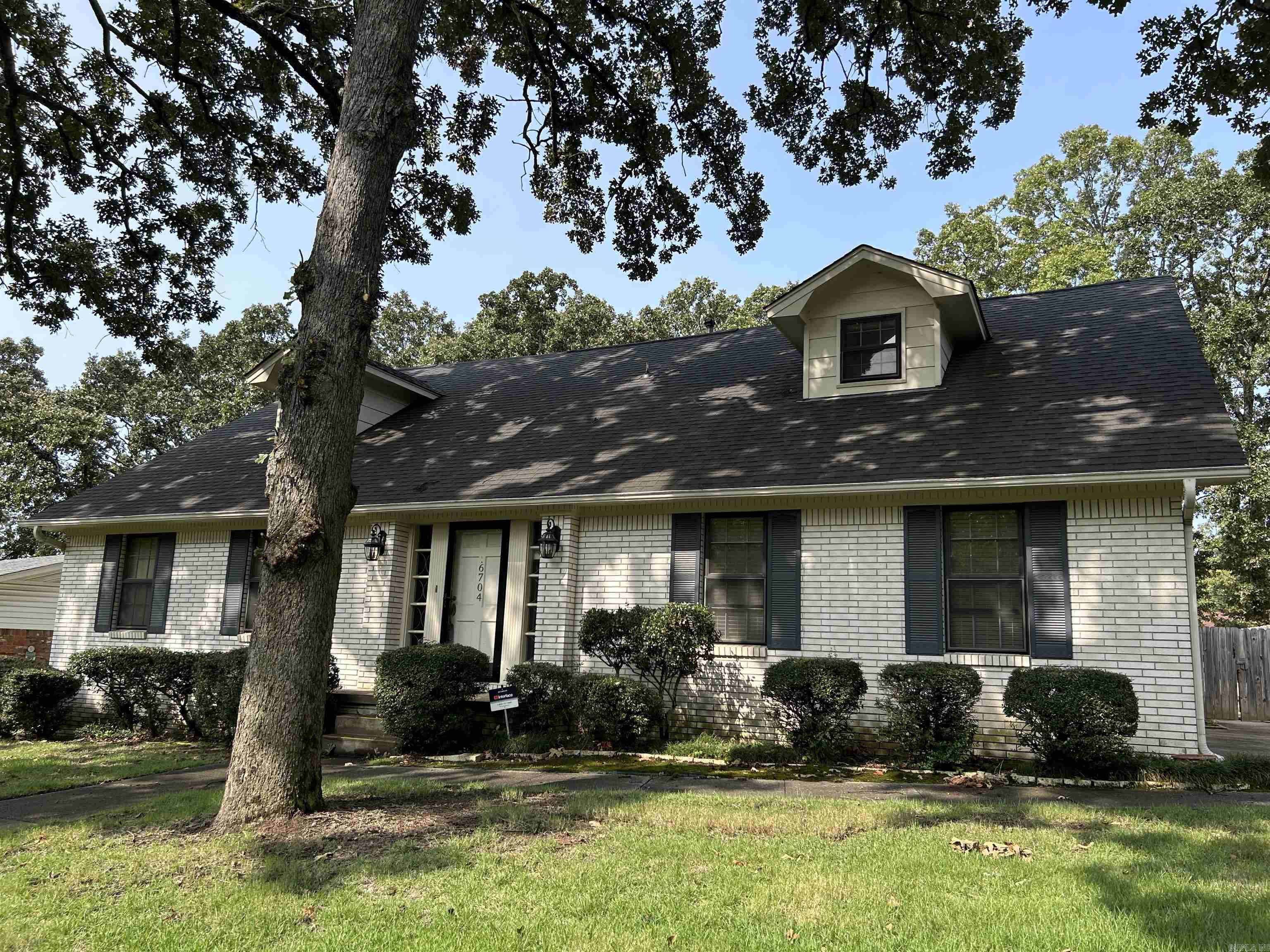 INDIAN HILLS - Residential