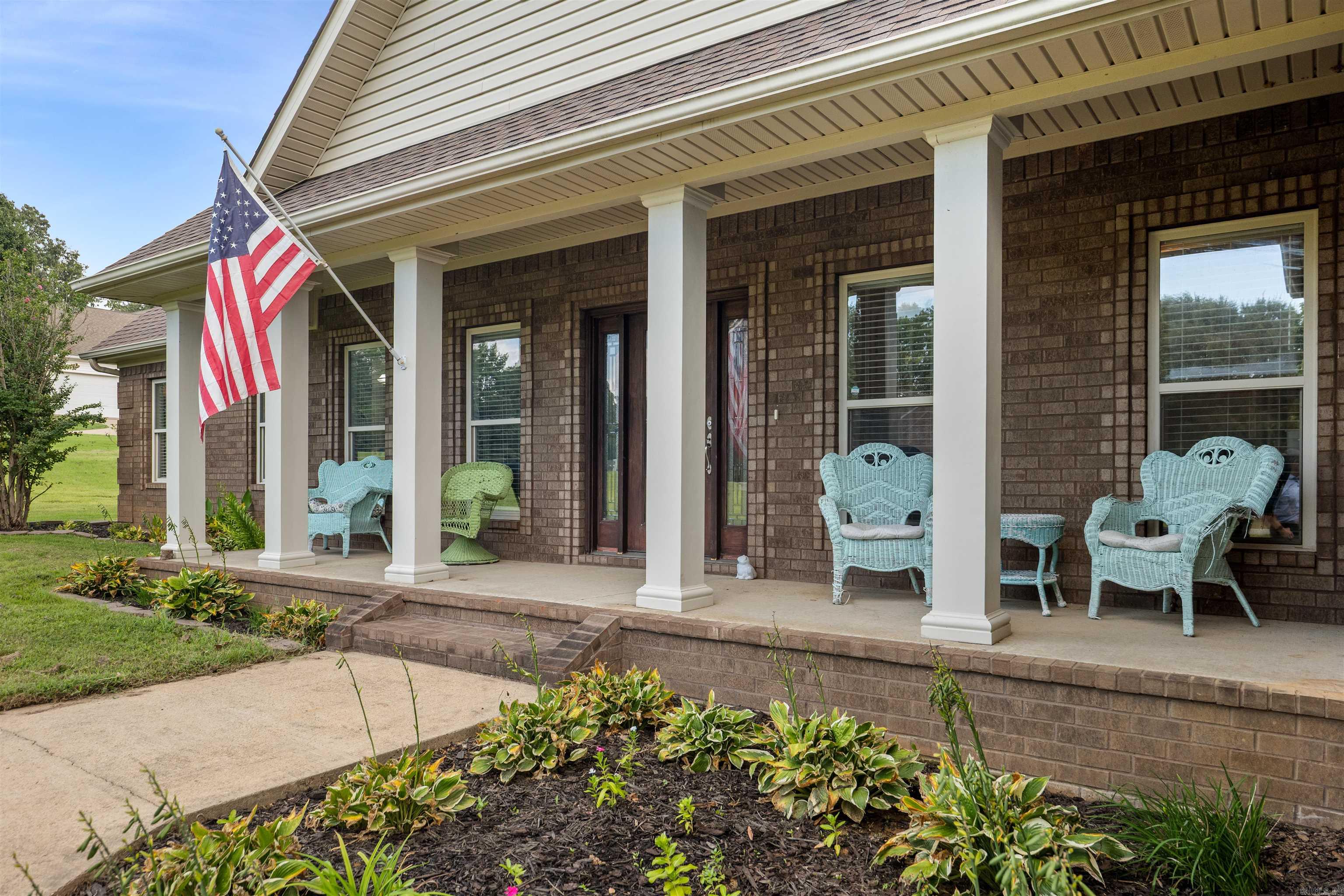 Spacious 4 bedroom, 3.5 bath home in the beautiful Winding Ridge subdivision. Features include office, bonus rooms, large kitchen with solid surface counters, built-ins, pantry, breakfast bar, and dining areas. This property also includes a beautiful like-new guest cottage with shop, built in 2023. The cottage includes 810 SF heated/cooled space, 1 bedroom, full bath, kitchen, family room, screened patio! Another 27'x 15' bonus room above the cottage is also heated/cooled! The shop is approximately 30'x 23' with overhead/entry doors, loft and utility sink. The home includes screened patio and outdoor area for family or guest entertainment. Wonderful property on 1.22 acres