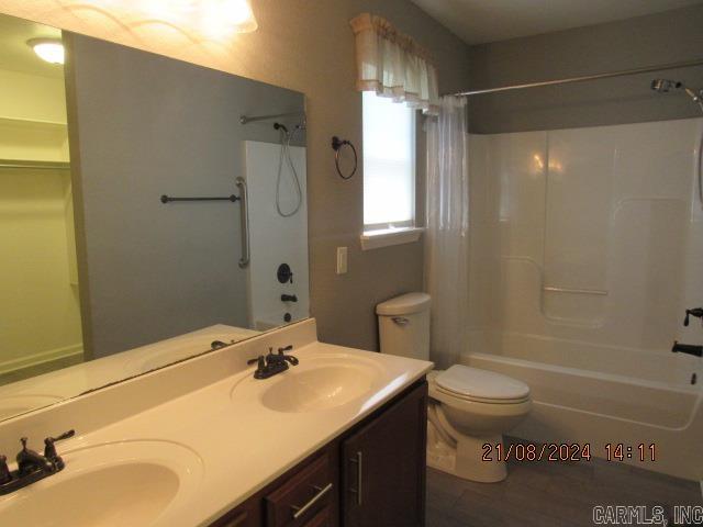 Crossing on the Green - Residential Lease