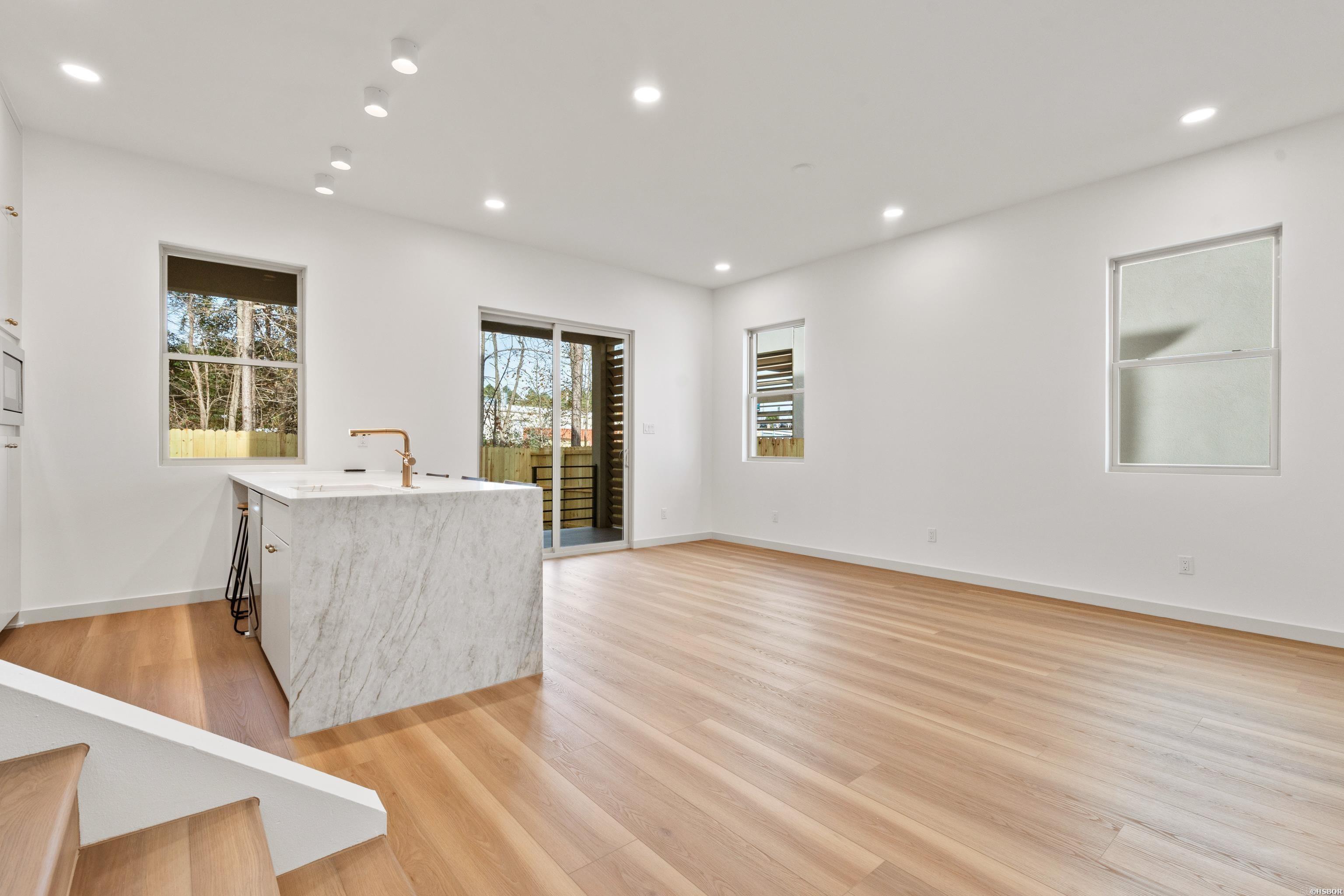 Lake Pointe HPR - Residential