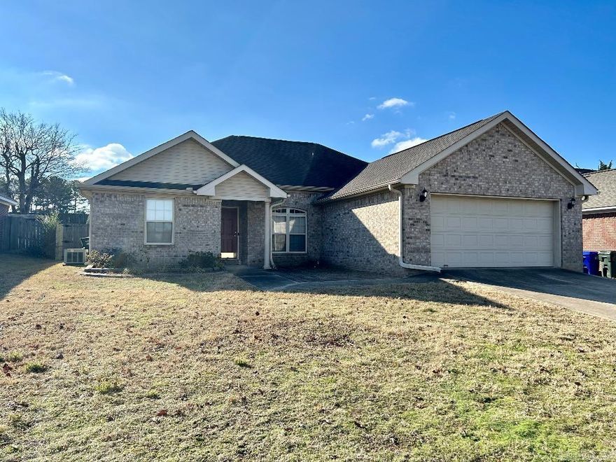 Perfect location to be near the happenings in Conway! Split floor plan, 10' ceilings in living room and formal dining room. Need a place for an office? The formal dining room can easily be used for just that! Spacious primary bedroom with tray ceilings, bath features separate walk in shower and jet tub. Covered back patio area and fenced in backyard. This is a must see!