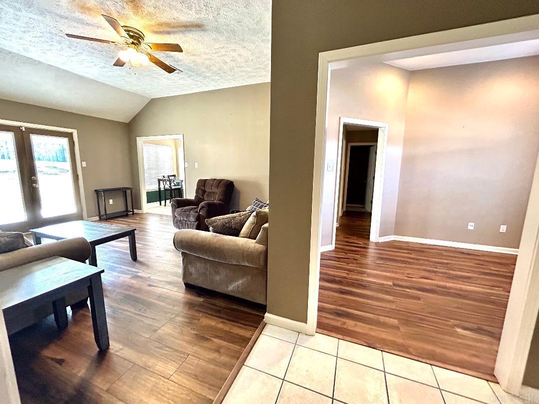 SMITHFIELD - Residential