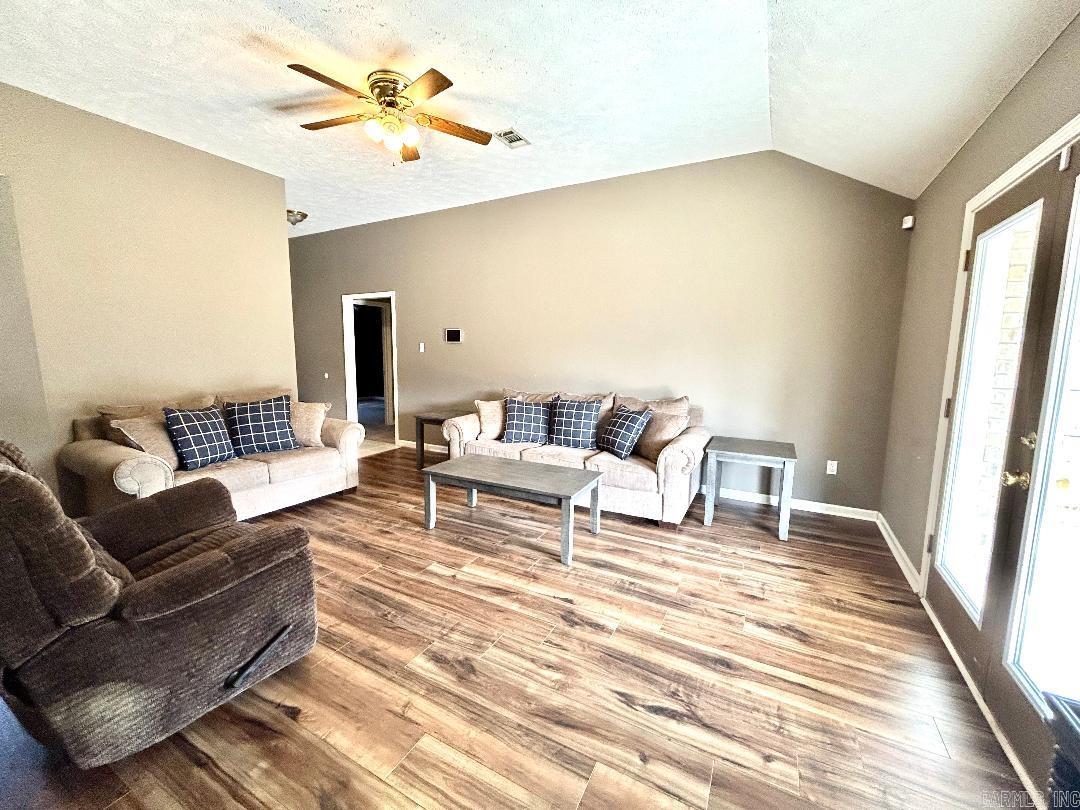 SMITHFIELD - Residential