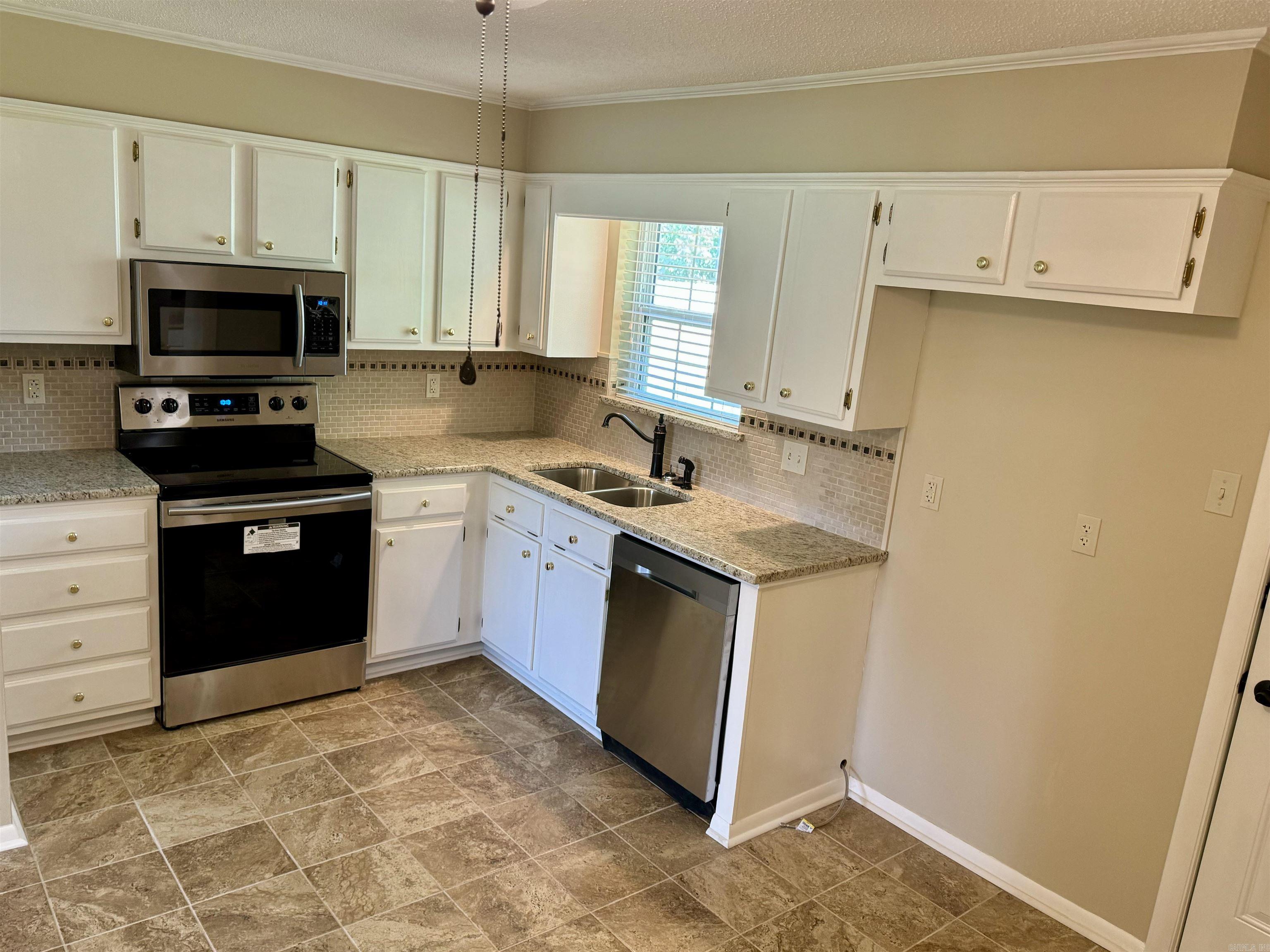 THE MEADOWS - Residential