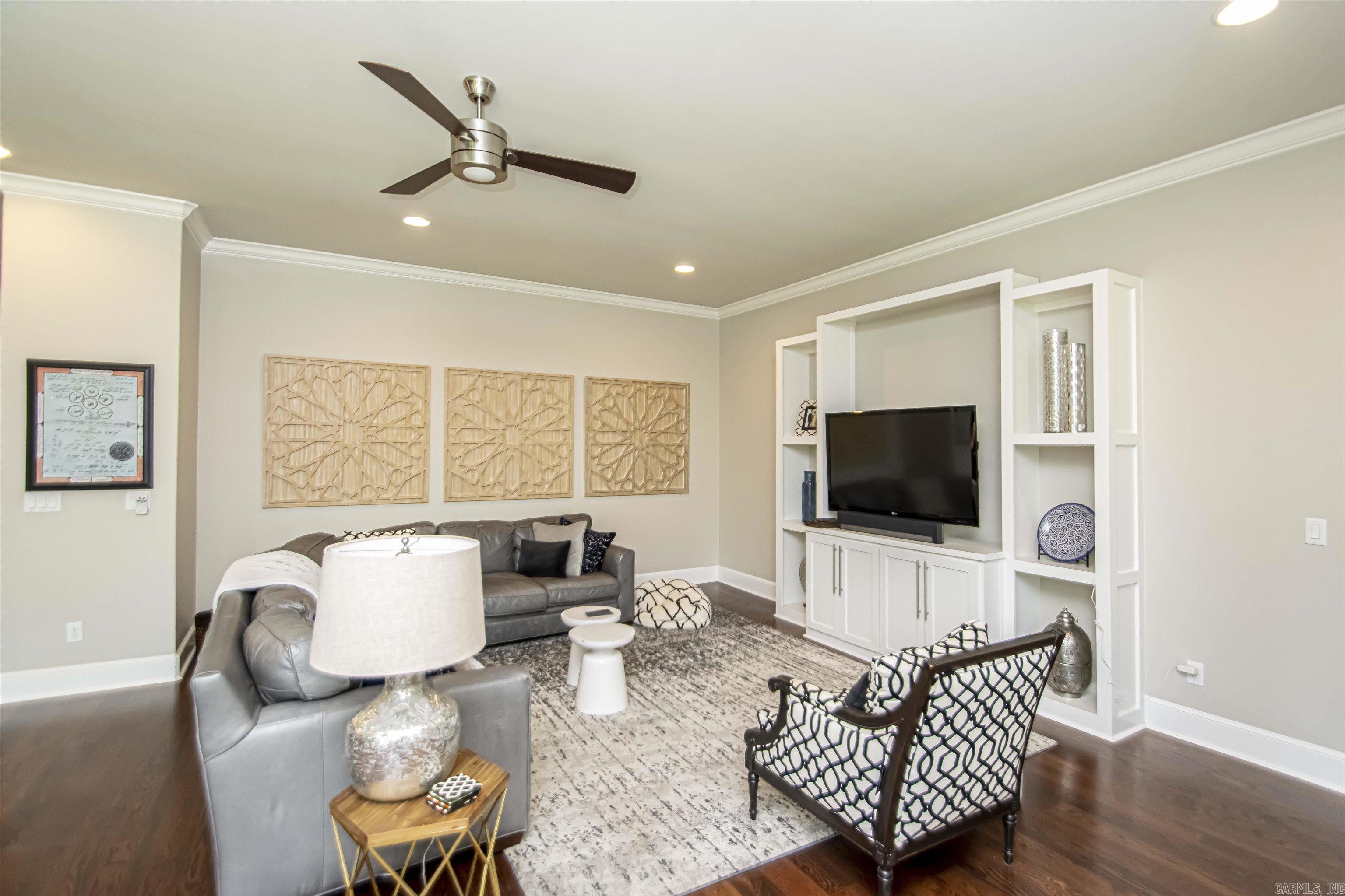 CHENAL VALLEY "ACCADIA COURT" - Residential