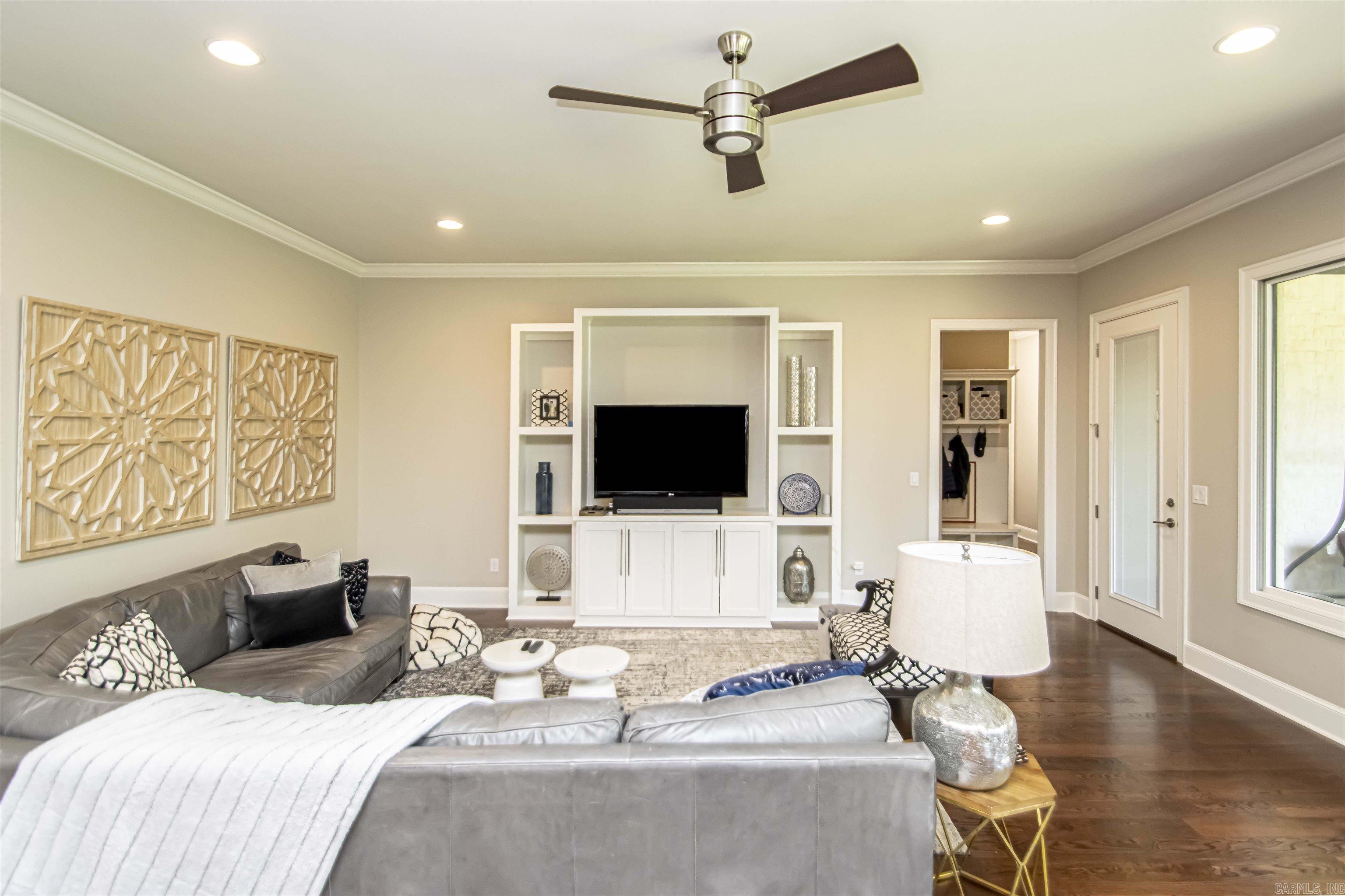 CHENAL VALLEY "ACCADIA COURT" - Residential