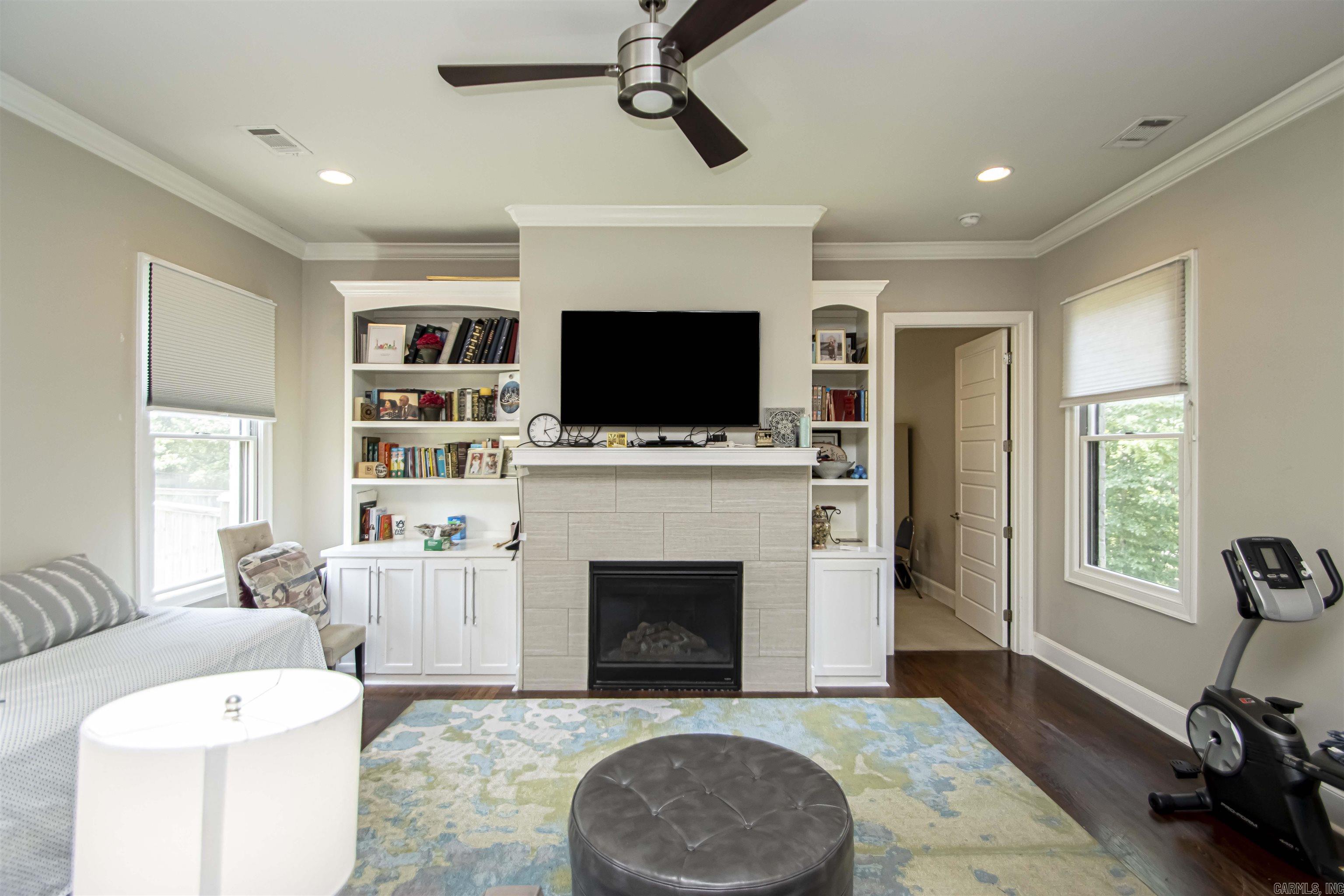 CHENAL VALLEY "ACCADIA COURT" - Residential