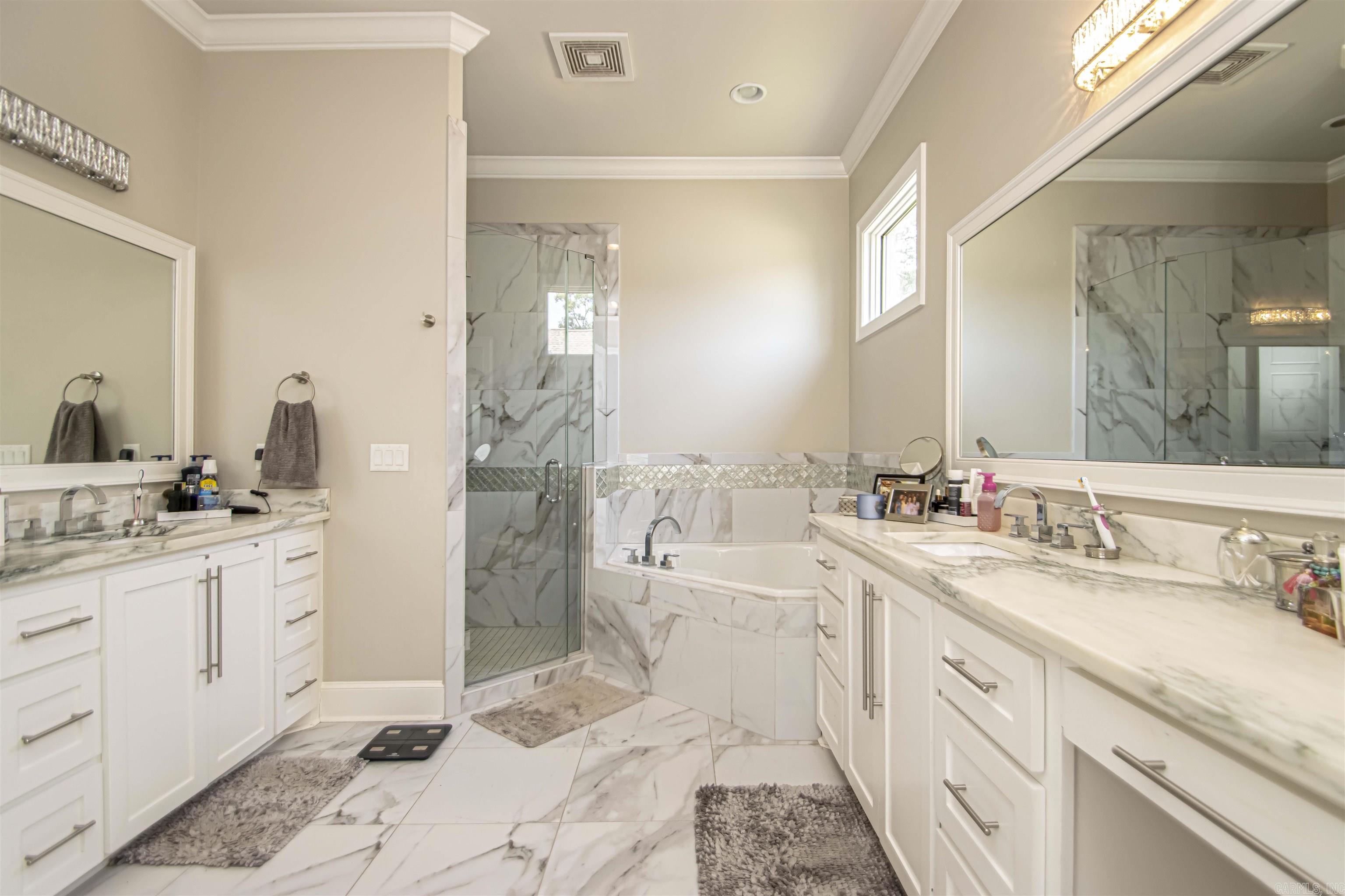 CHENAL VALLEY "ACCADIA COURT" - Residential