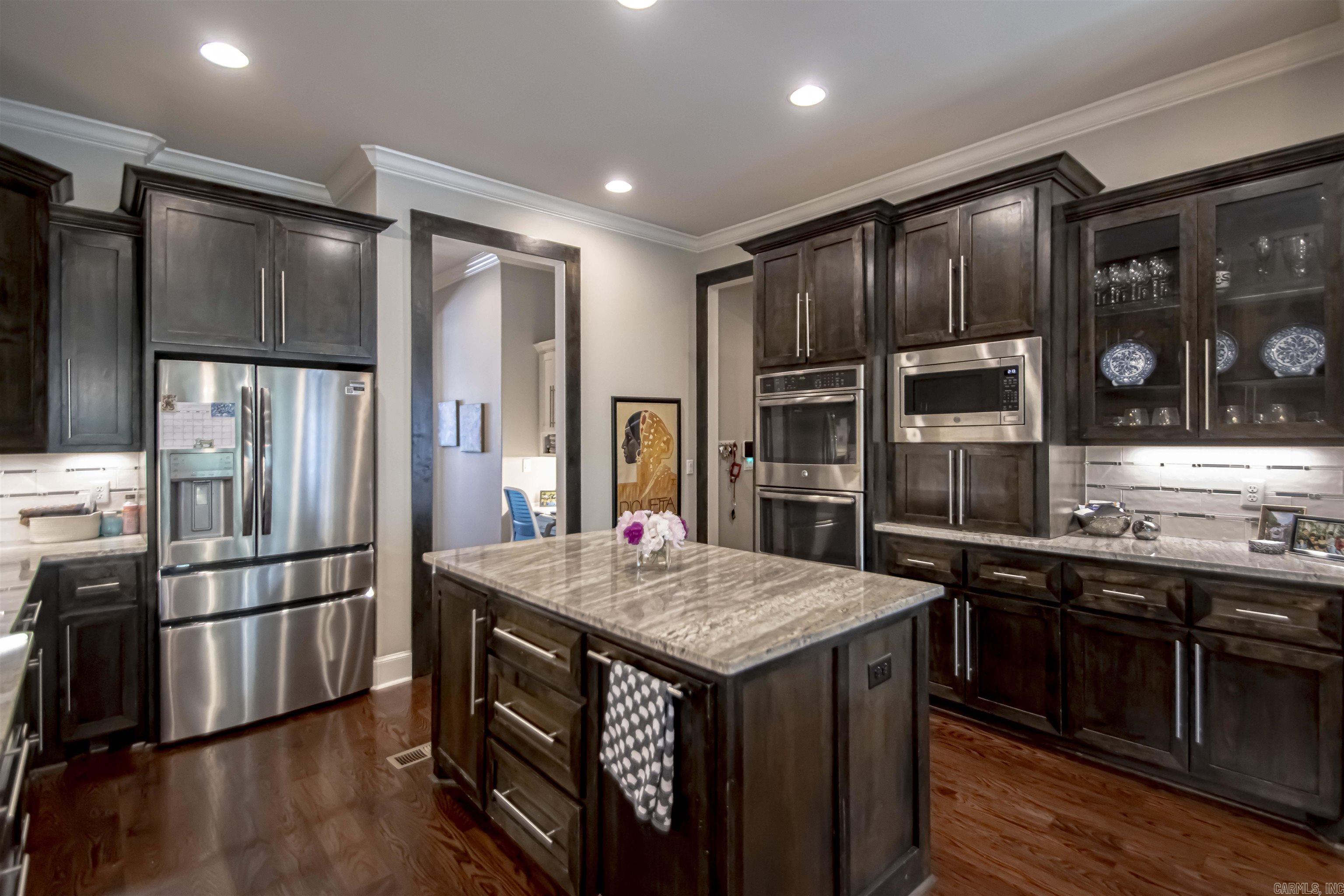 CHENAL VALLEY "ACCADIA COURT" - Residential