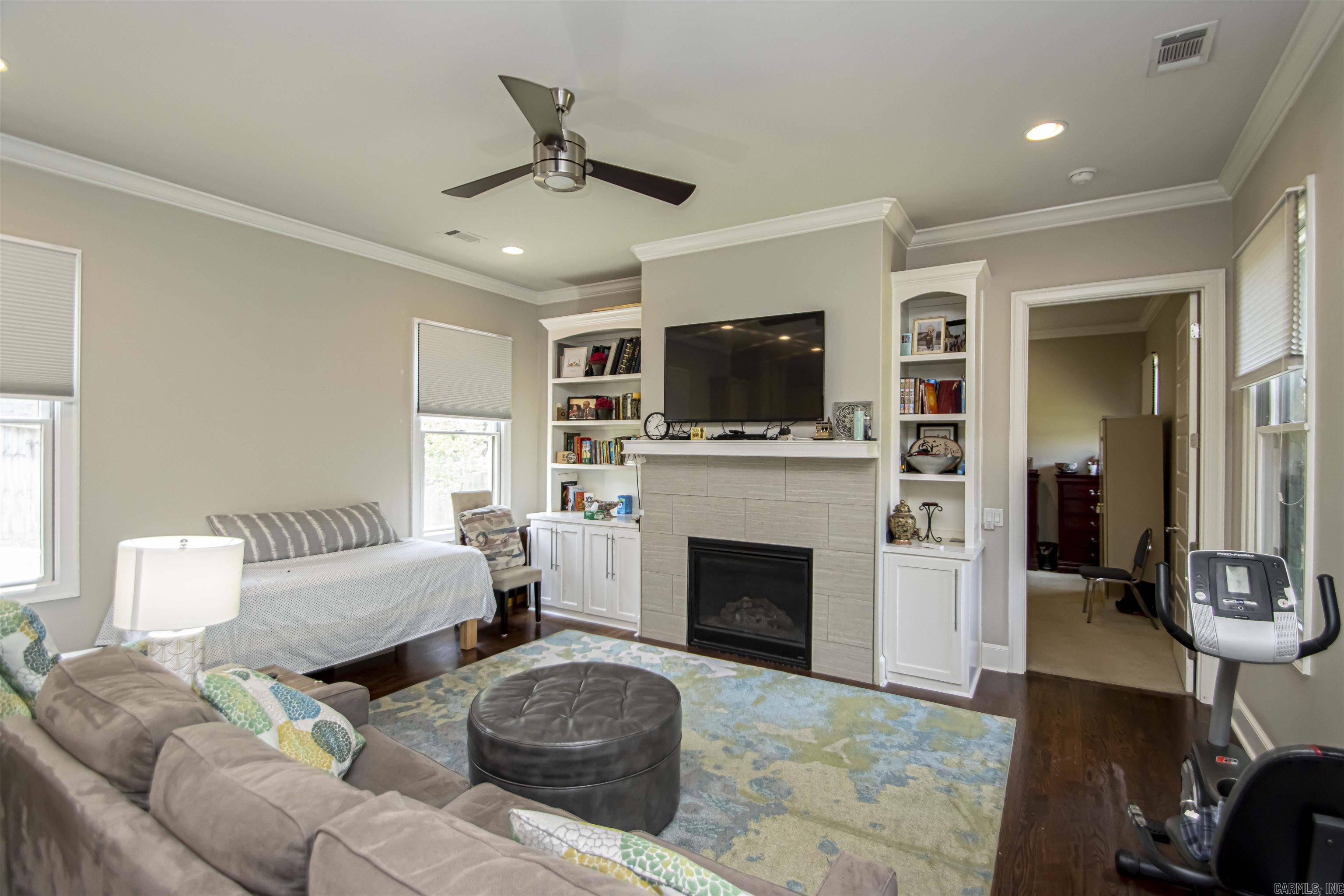 CHENAL VALLEY "ACCADIA COURT" - Residential