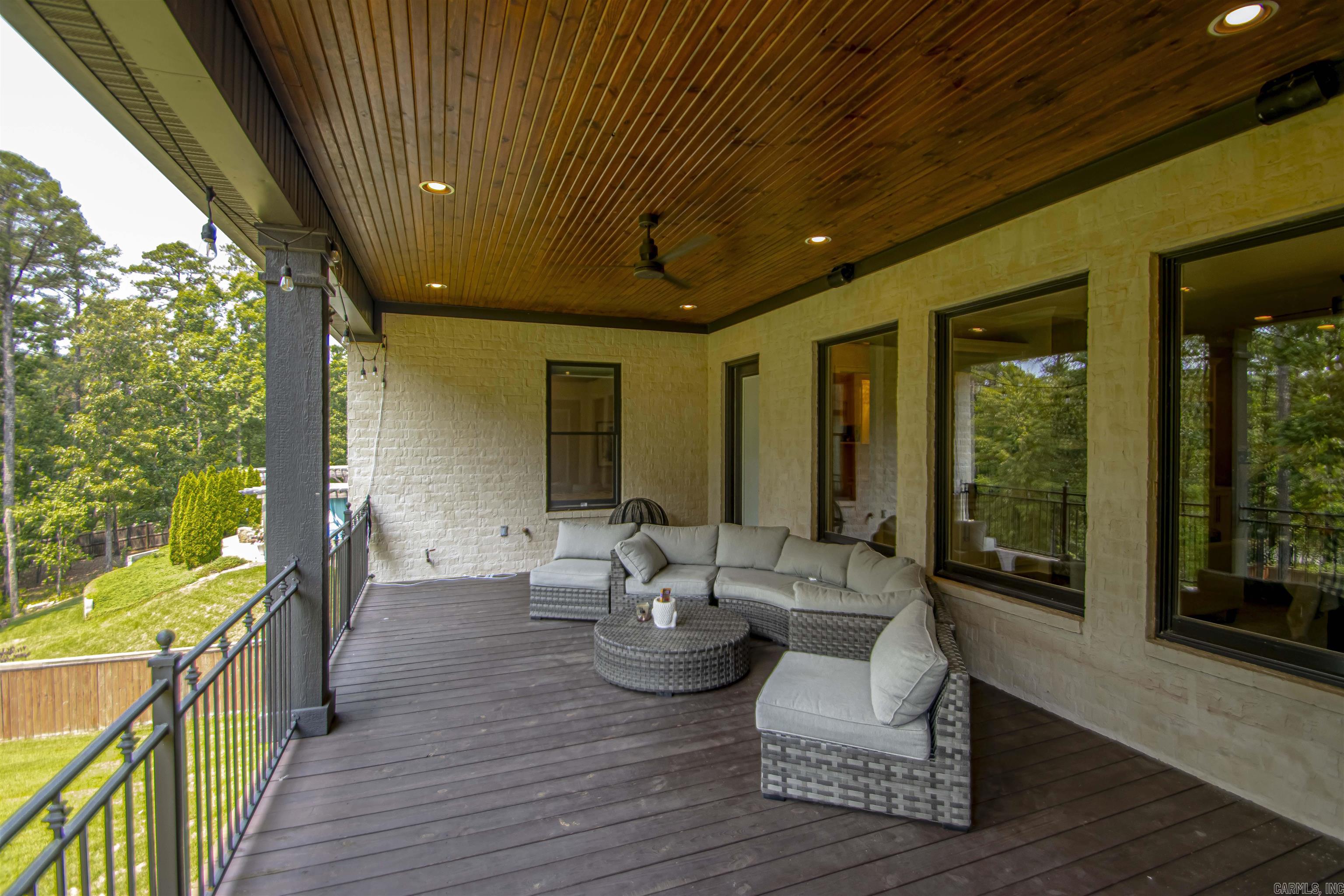 CHENAL VALLEY "ACCADIA COURT" - Residential