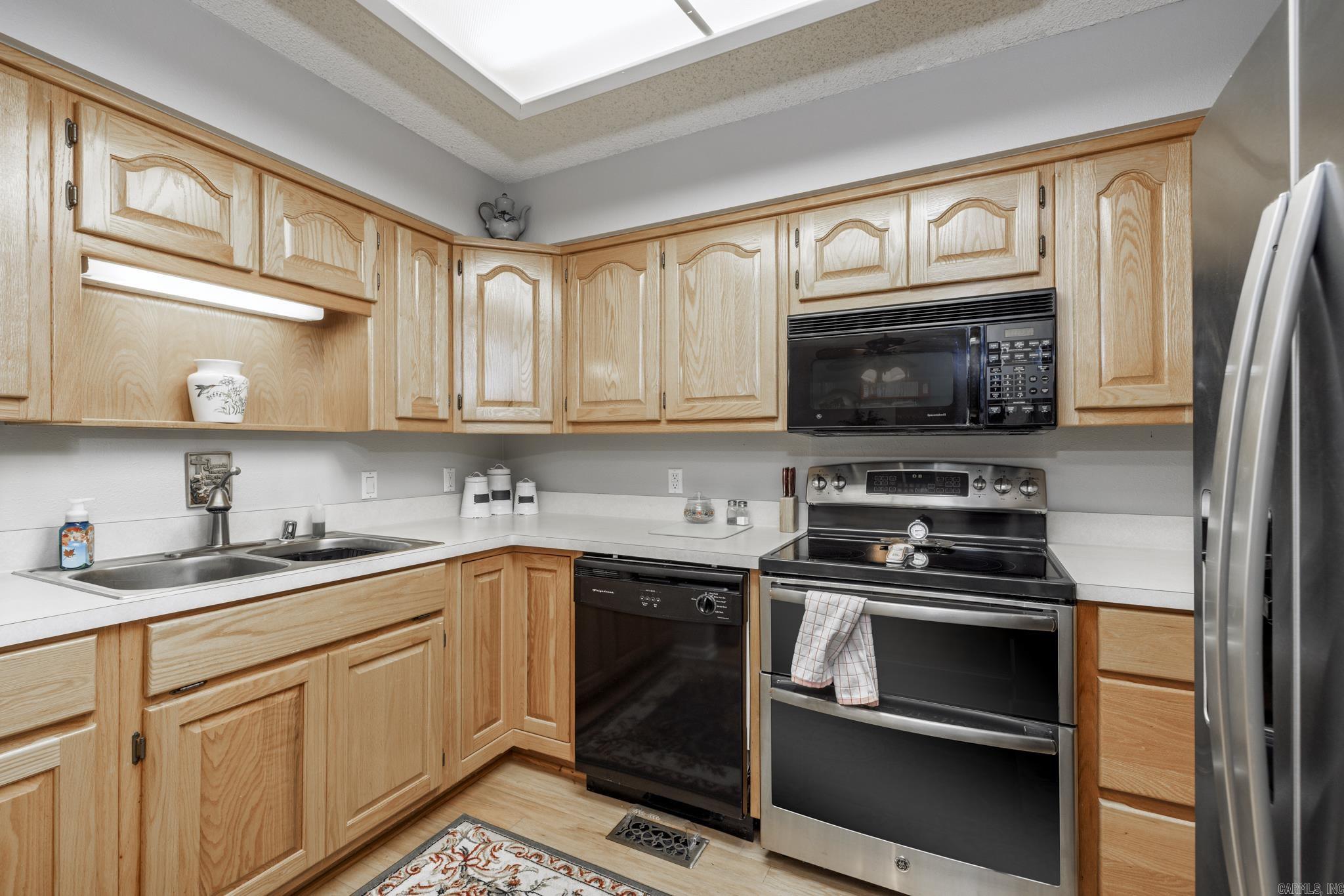 Madrid Courts - Residential