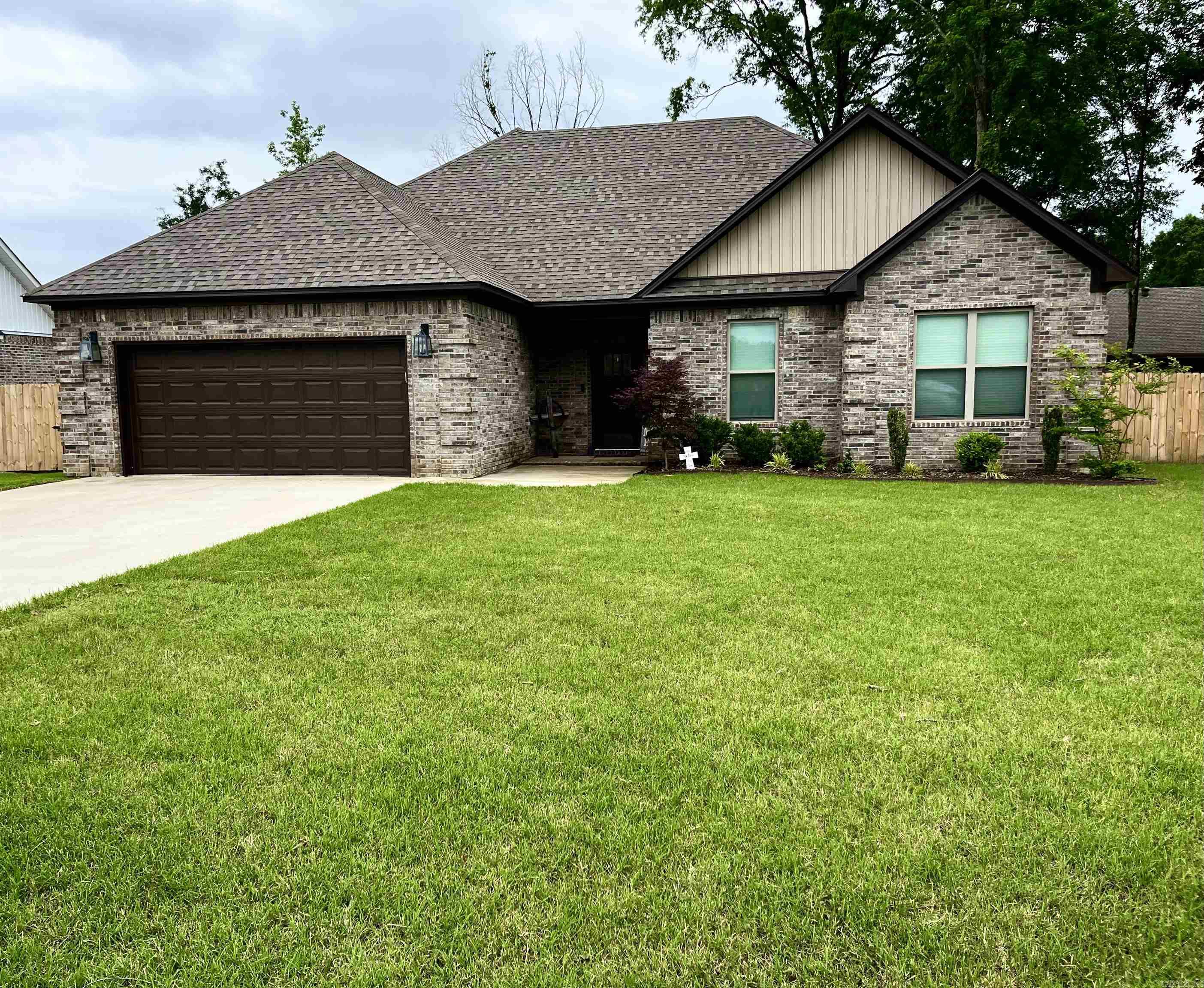 HIDDEN VALLEY ESTATES - Residential